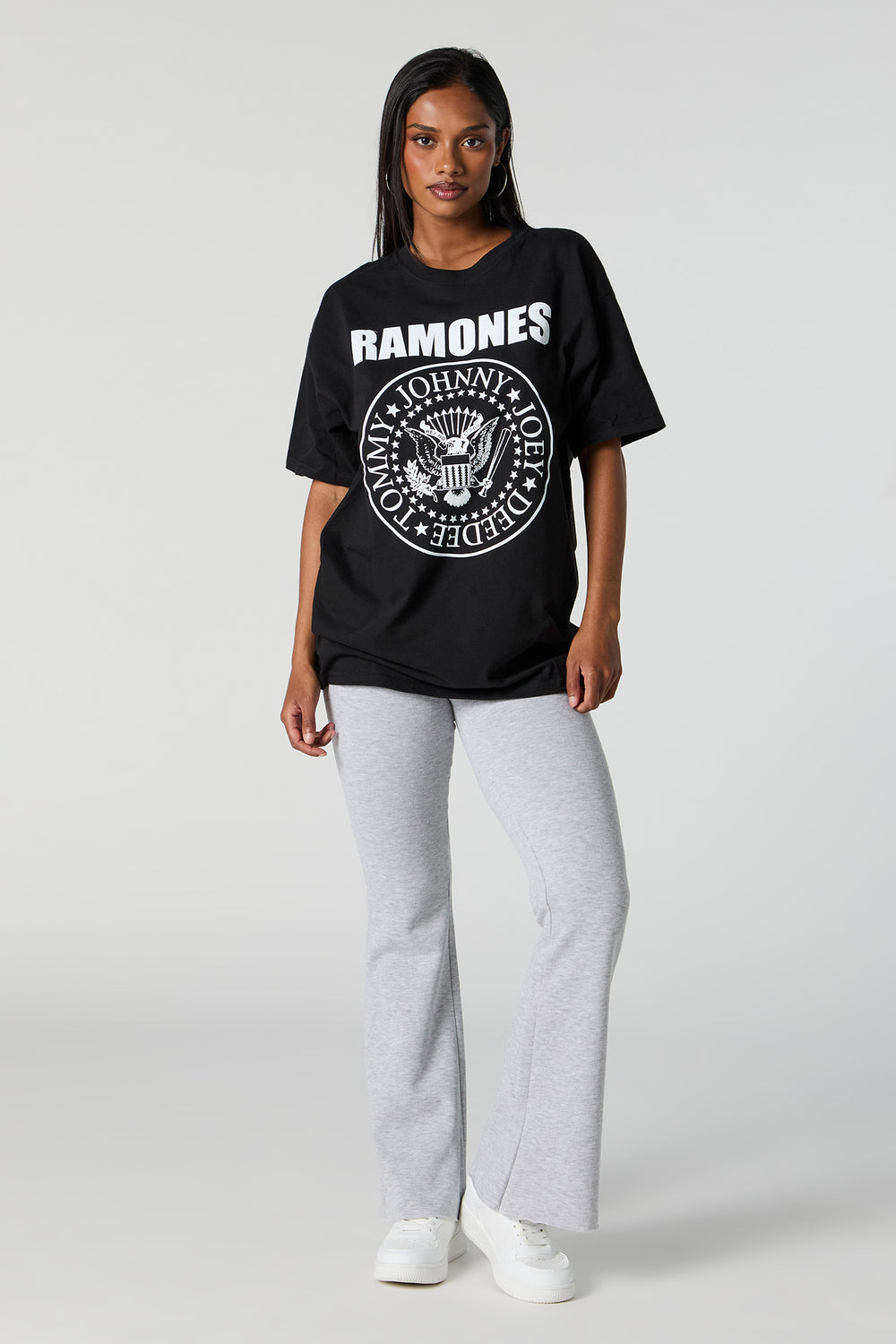 Ramones Graphic Boyfriend T-Shirt Ramones Graphic Boyfriend T-Shirt 3