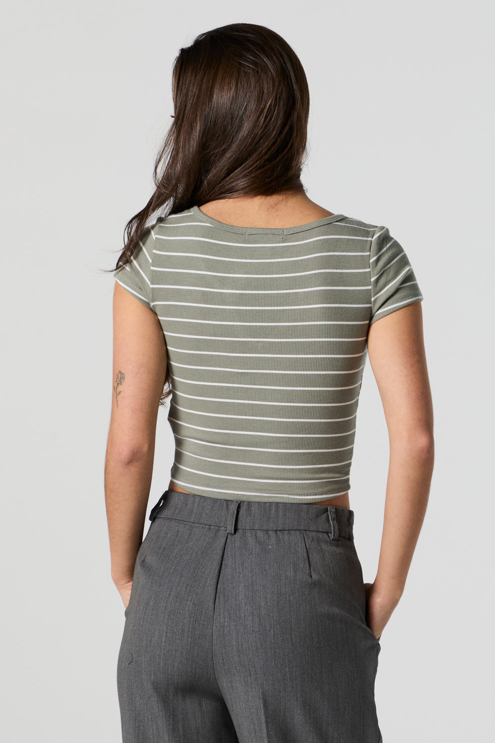 Ribbed Notched Cropped T-Shirt Ribbed Notched Cropped T-Shirt 9