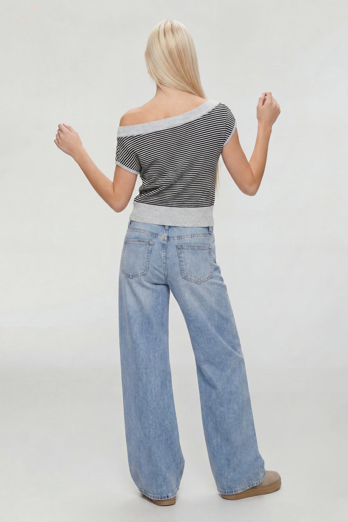 Alt View 2. One Shoulder Knit Sweater - Light Grey