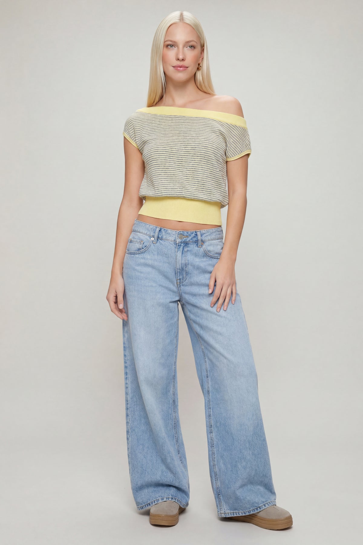 Alt View 3. One Shoulder Knit Sweater - Yellow
