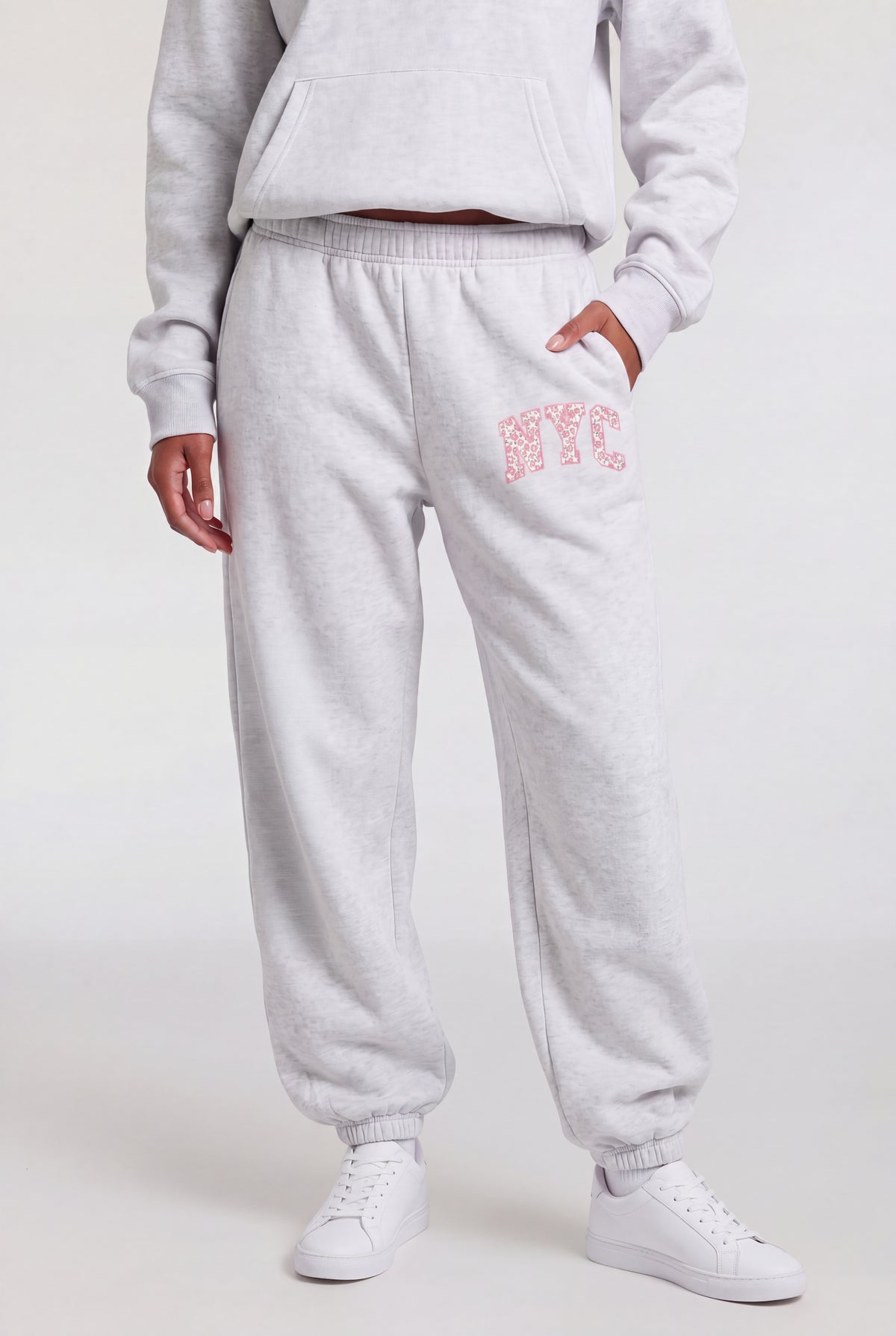 Alt View 3. Fleece Graphic Jogger - Light Grey