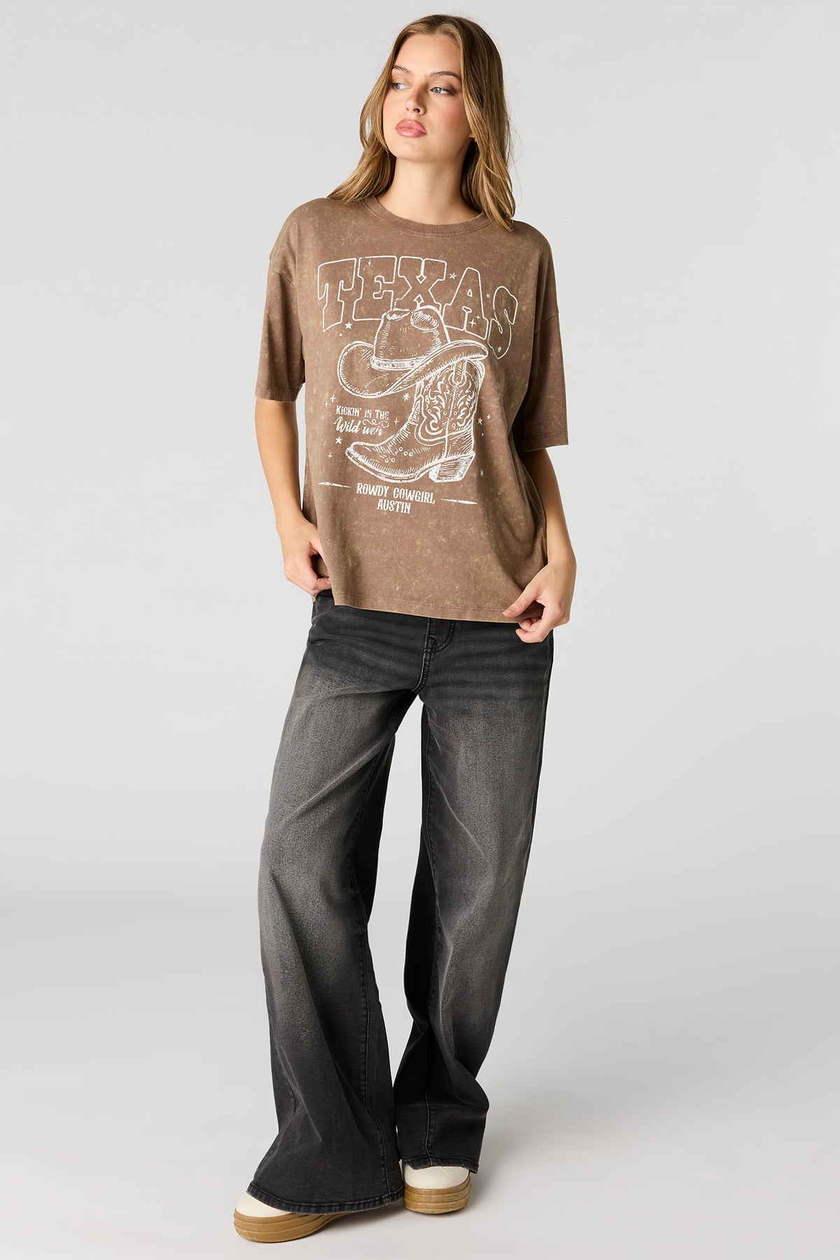 Alt View 3. Graphic Washed Boyfriend T-Shirt - Brown