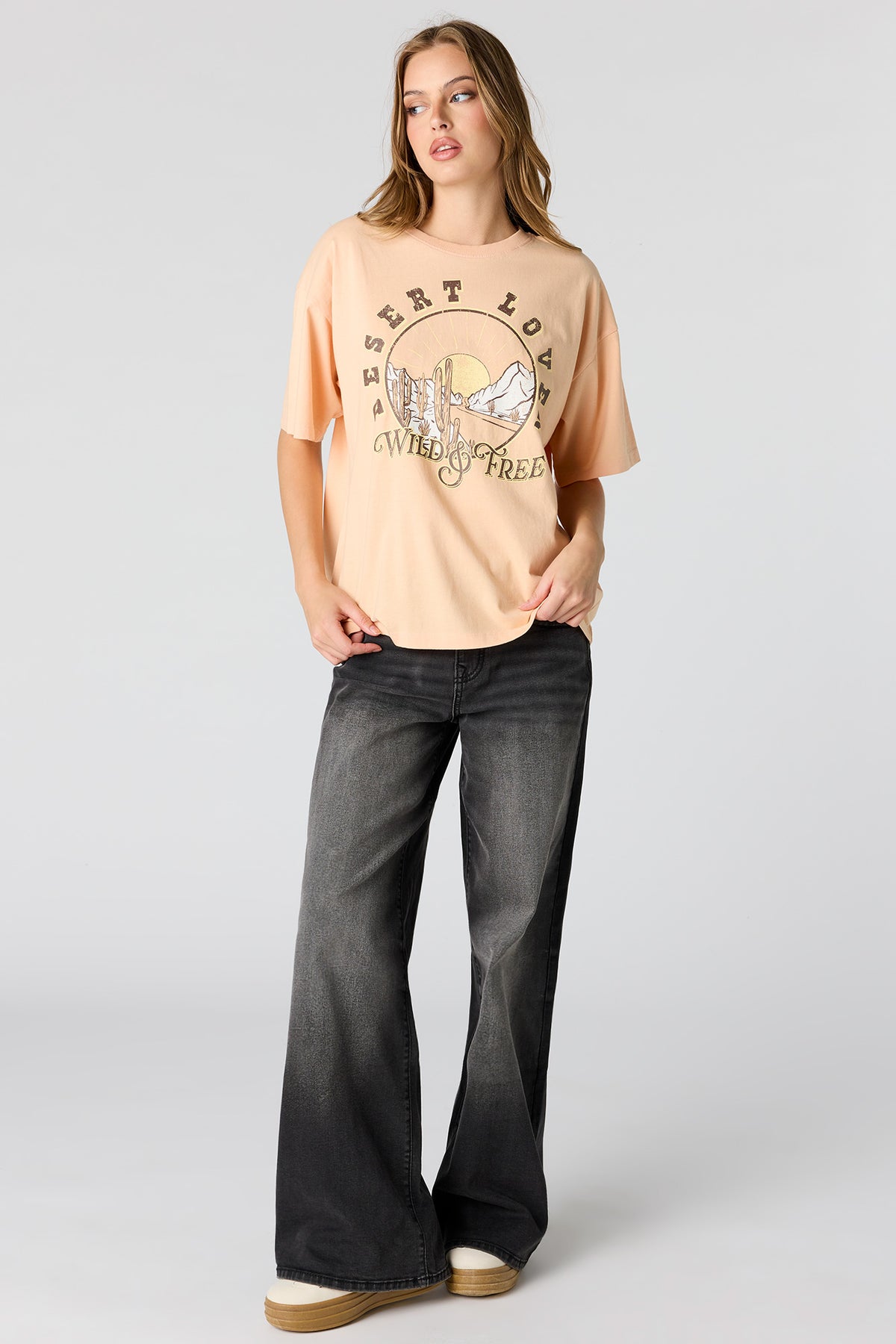 Alt View 3. Graphic Washed Boyfriend T-Shirt - Coral