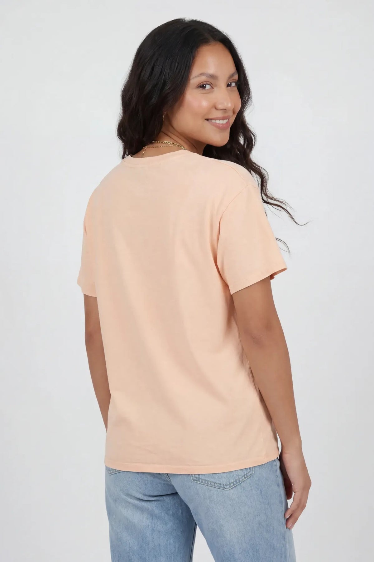 Alt View 2. Washed Graphic Boyfriend T-Shirt - Peach