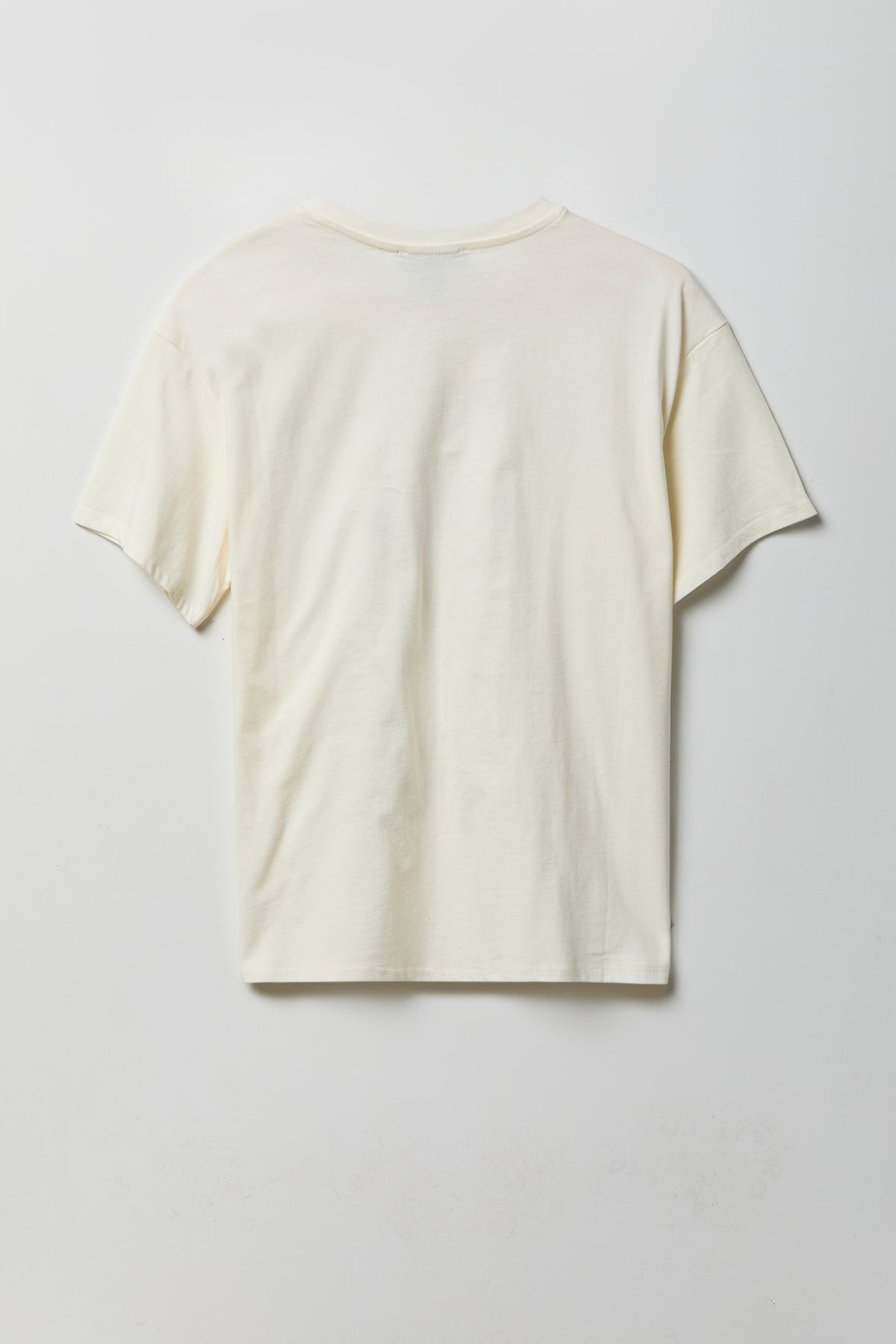 Alt View 3. Cocktail Graphic Boyfriend T-Shirt - Ivory