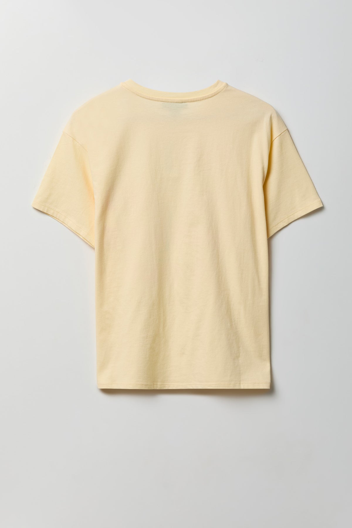 Alt View 3. Cocktail Graphic Boyfriend T-Shirt - Yellow
