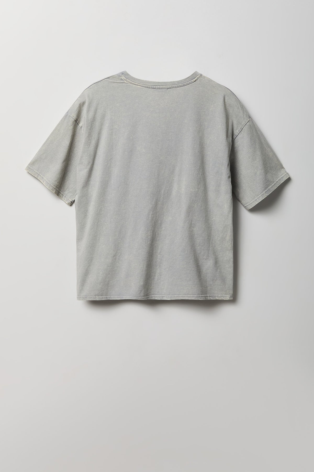 Alt View 5. Washed Graphic Boyfriend T-Shirt - Charcoal