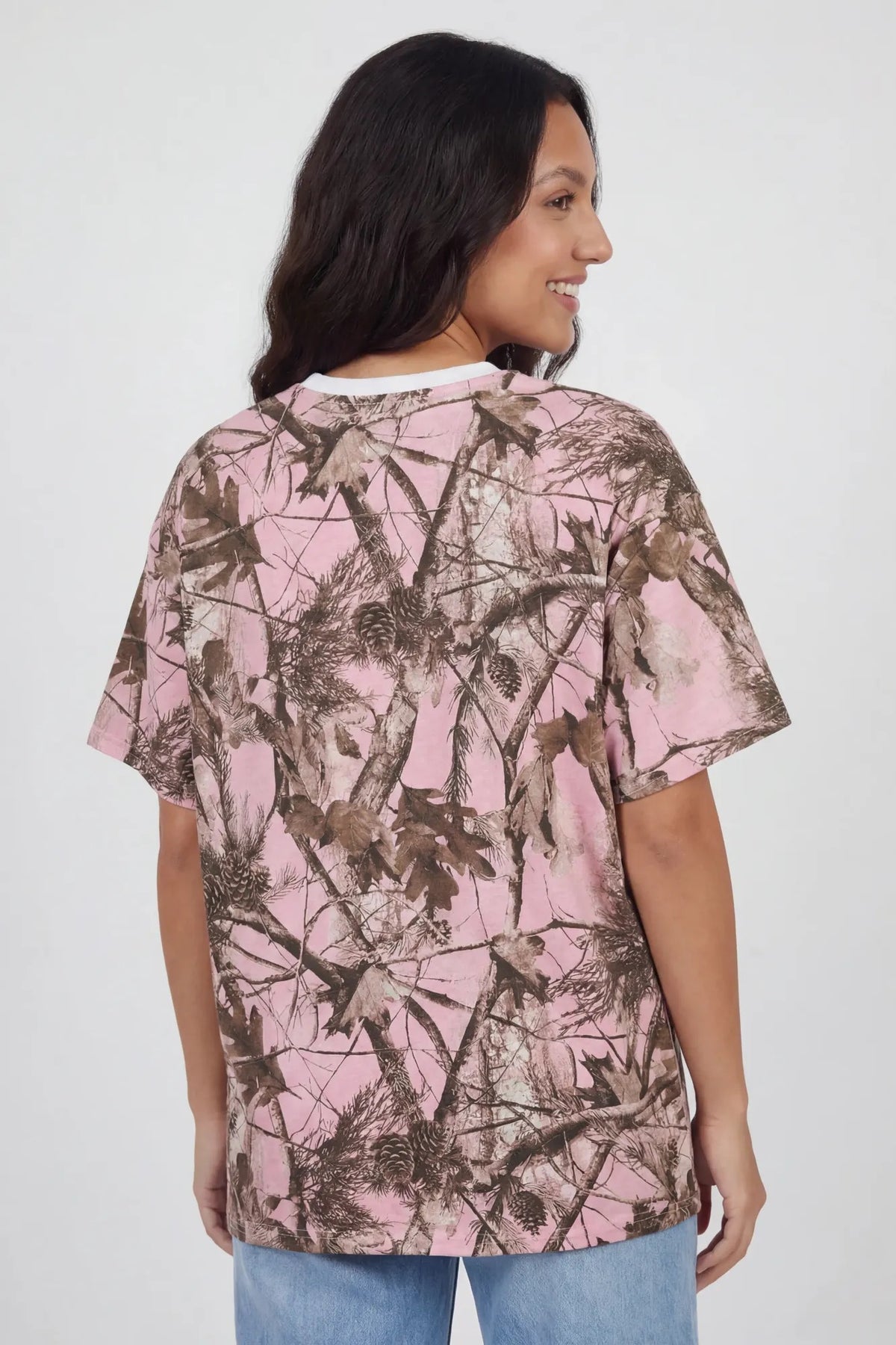 Alt View 2. Oversized Camo Graphic T-Shirt - Light Pink
