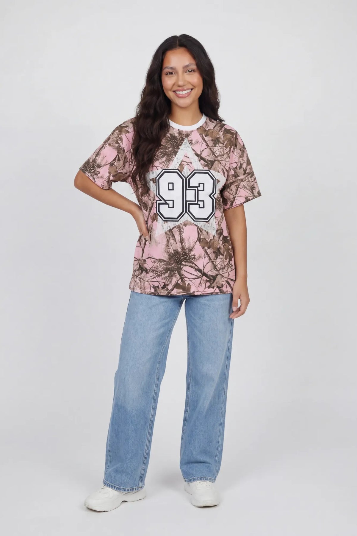 Alt View 3. Oversized Camo Graphic T-Shirt - Light Pink