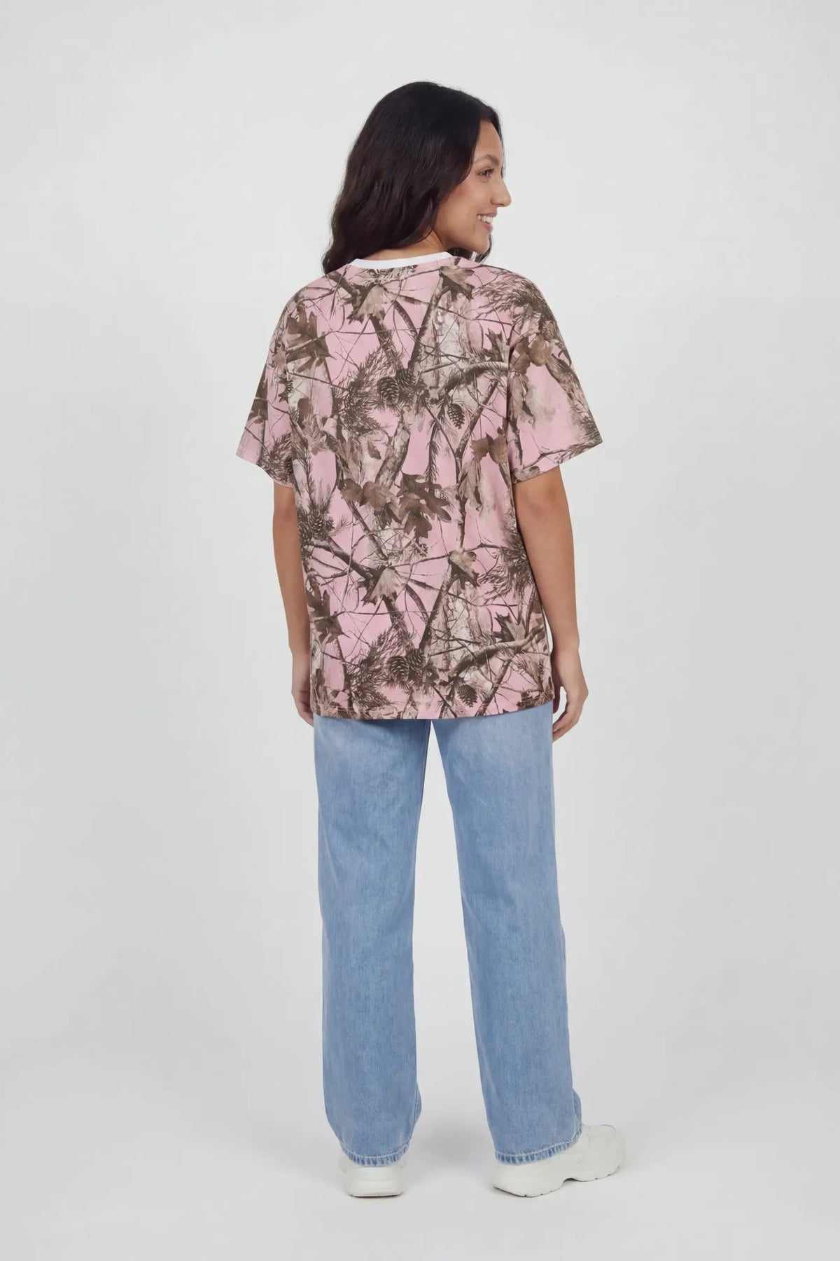 Alt View 4. Oversized Camo Graphic T-Shirt - Light Pink
