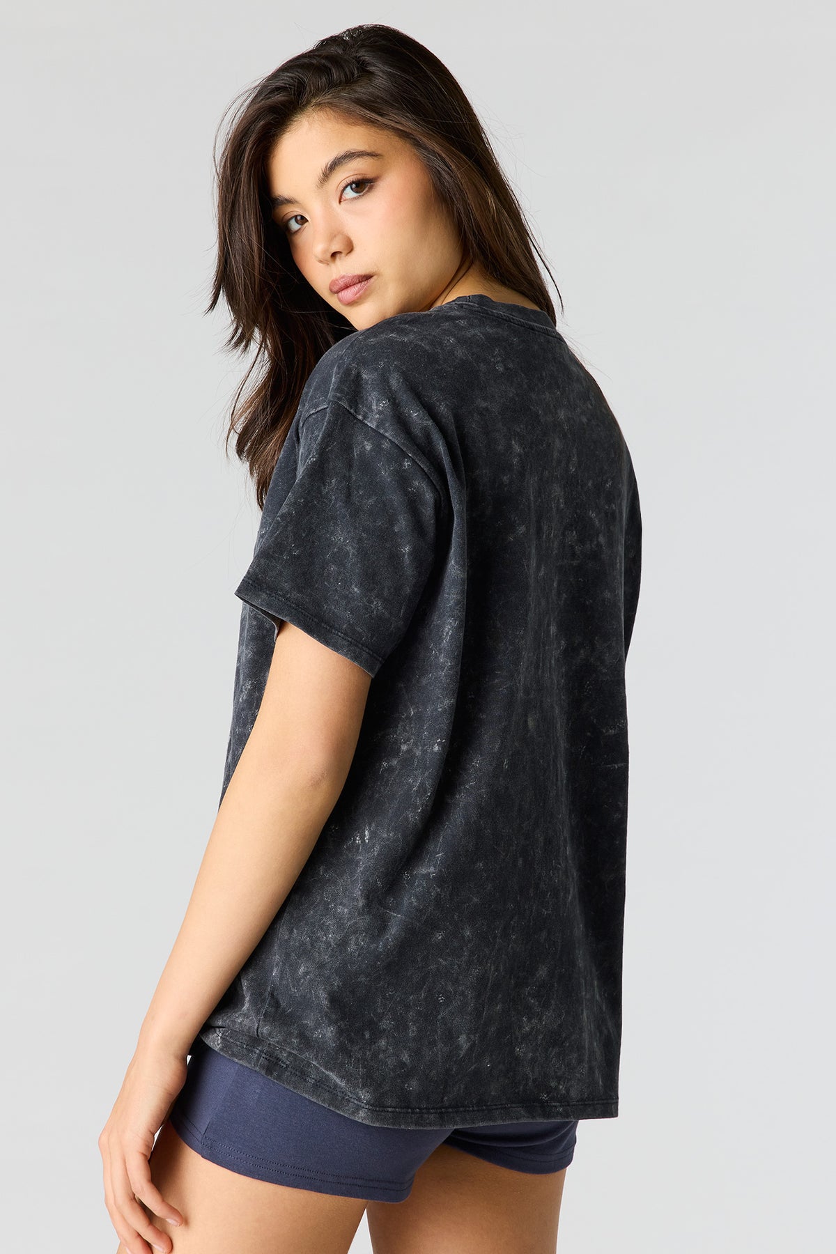 Alt View 2. Rhinestone Graphic Washed Boyfriend T-Shirt - Black