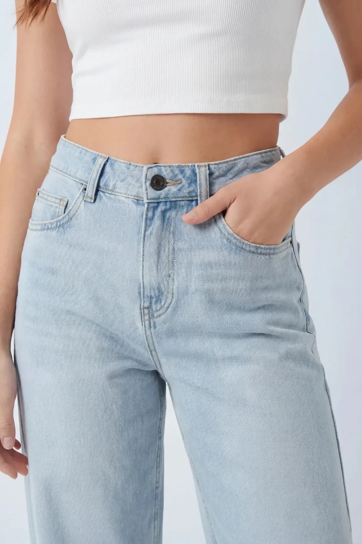 Alt View 3. Low Rise Barrel Jean - Light Denim Blue