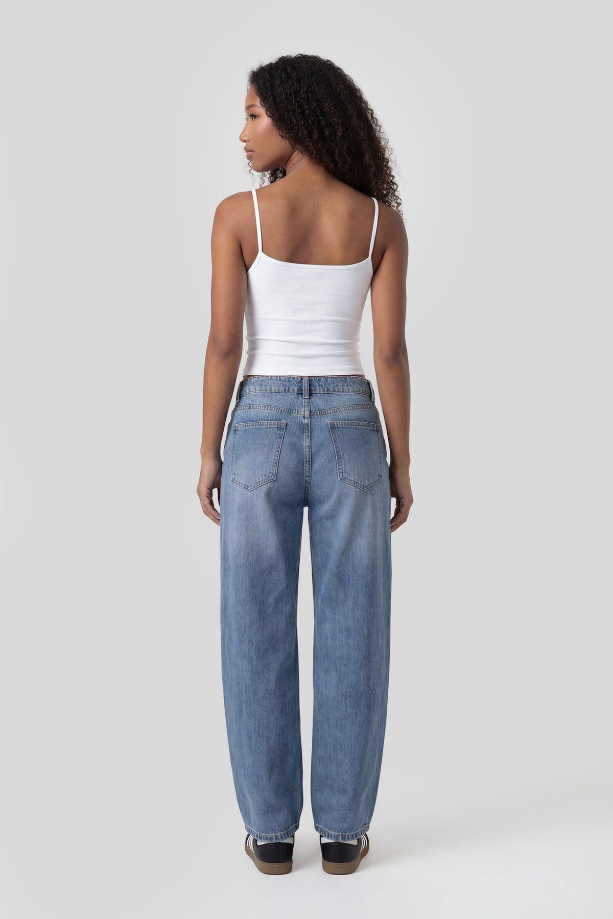 Alt View 2. Low Rise Barrel Jean - Medium Blue