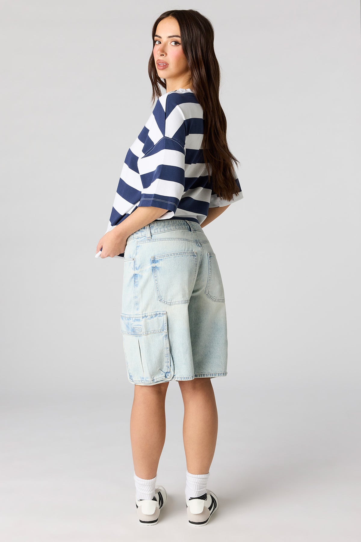 Alt View 3. Cargo Jort - Light Denim Blue