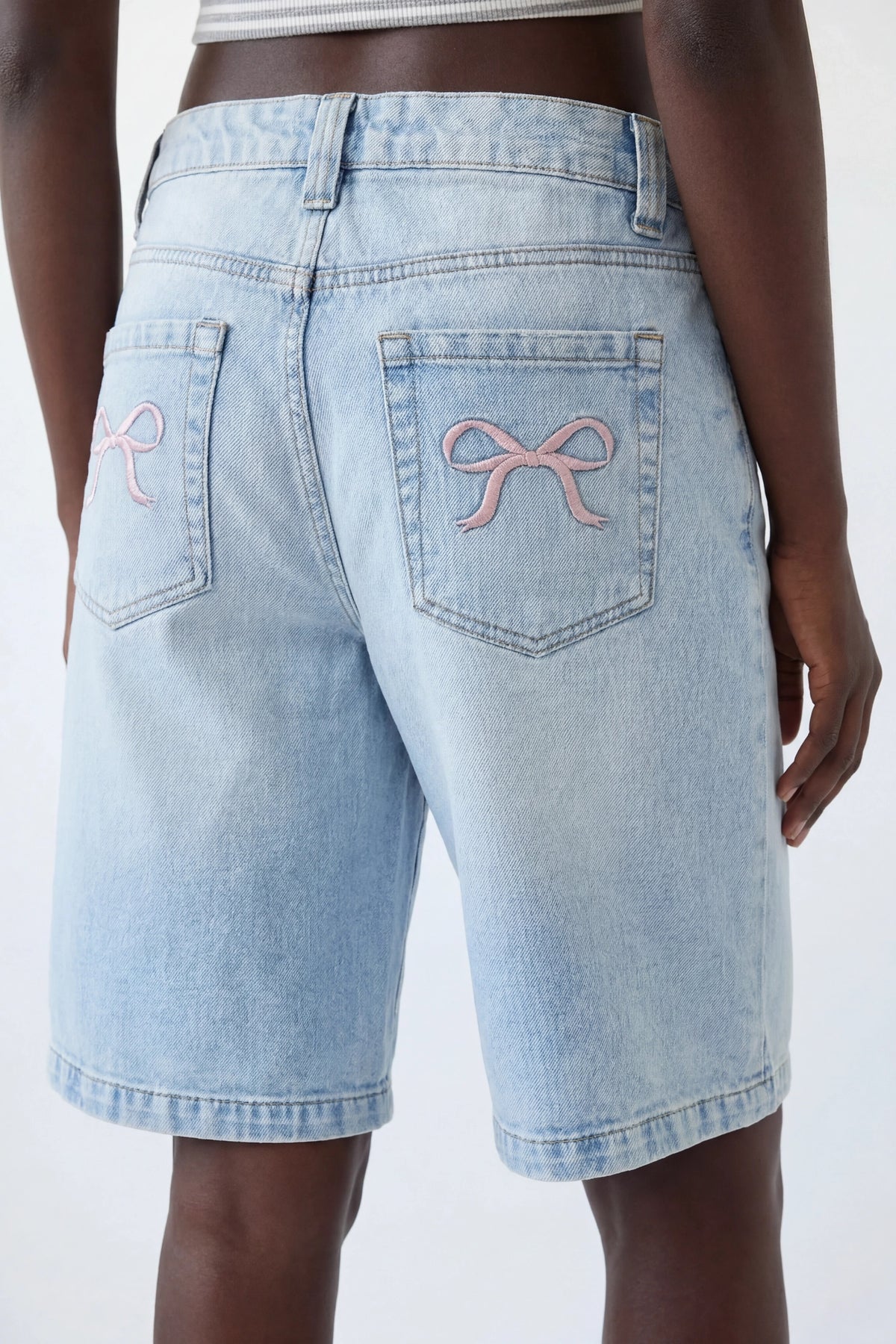 Alt View 3. Brooklyn Low Rise Embroidered Baggy Denim Jort - Light Denim Blue
