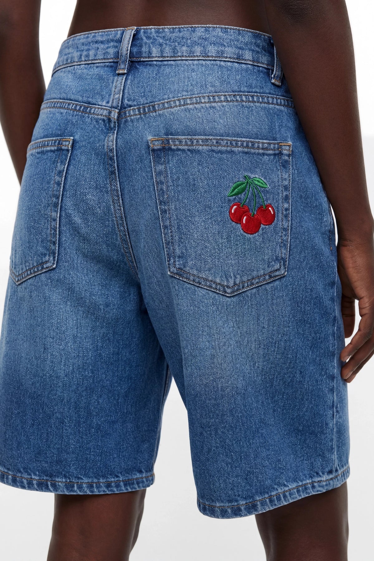 Alt View 3. Brooklyn Low Rise Embroidered Baggy Denim Jort - Denim Blue