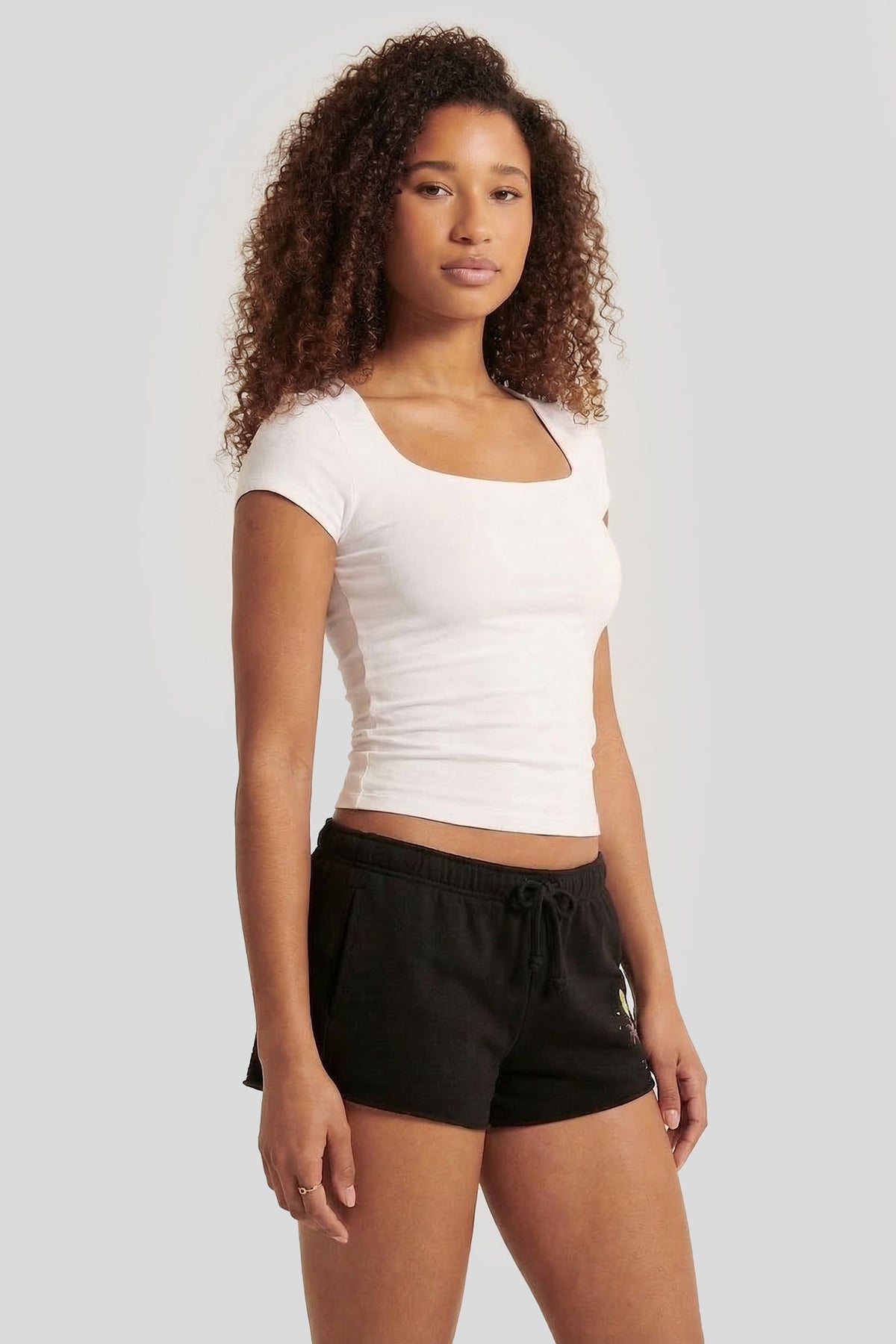 Graphic Fleece Micro Shortie - Black