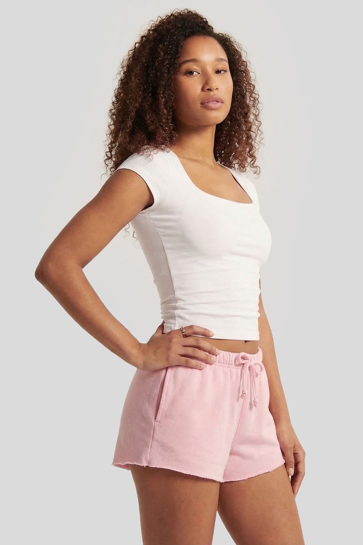 Graphic Fleece Micro Shortie - Light Pink