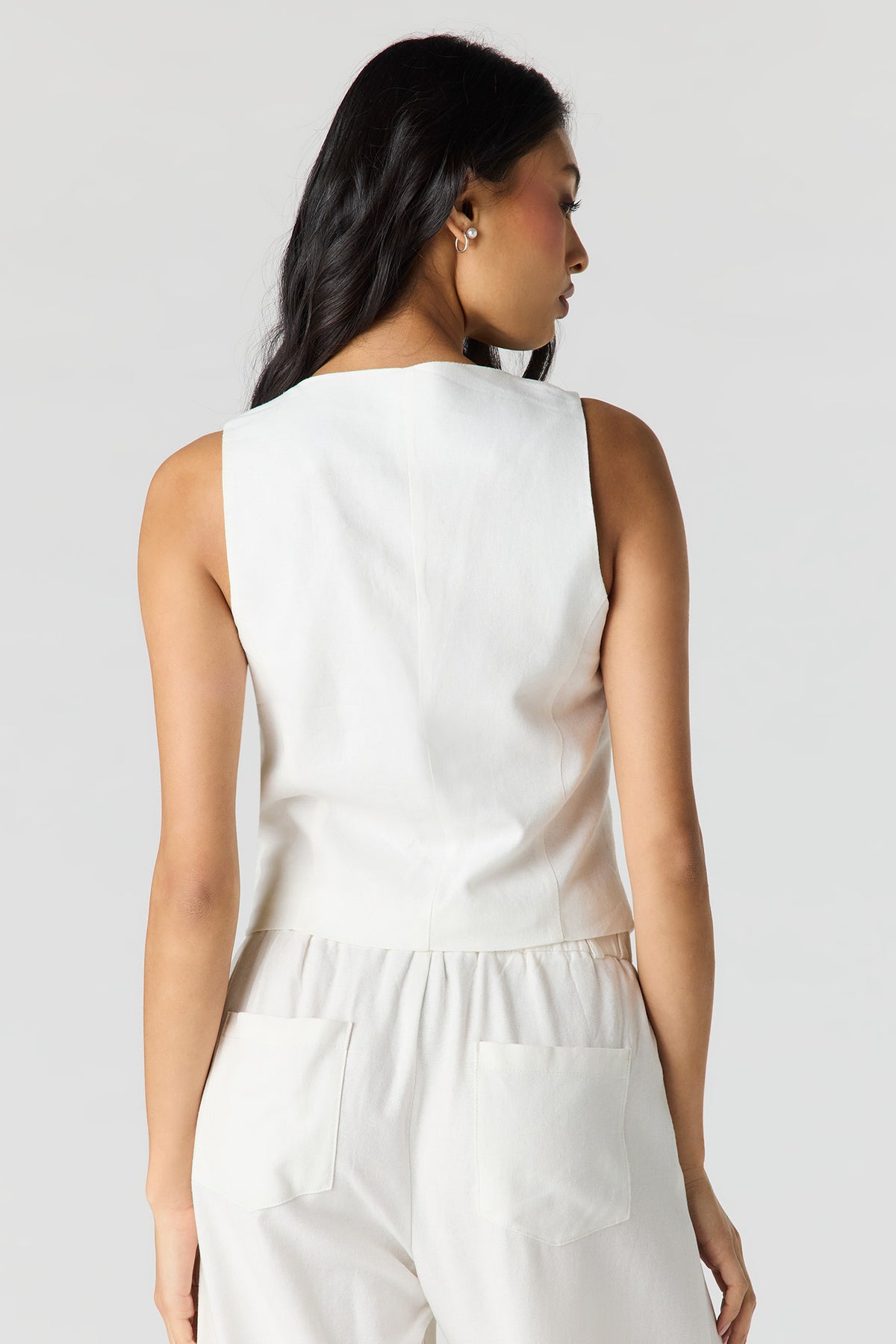 Alt View 2. Linen-Blend Vest - White
