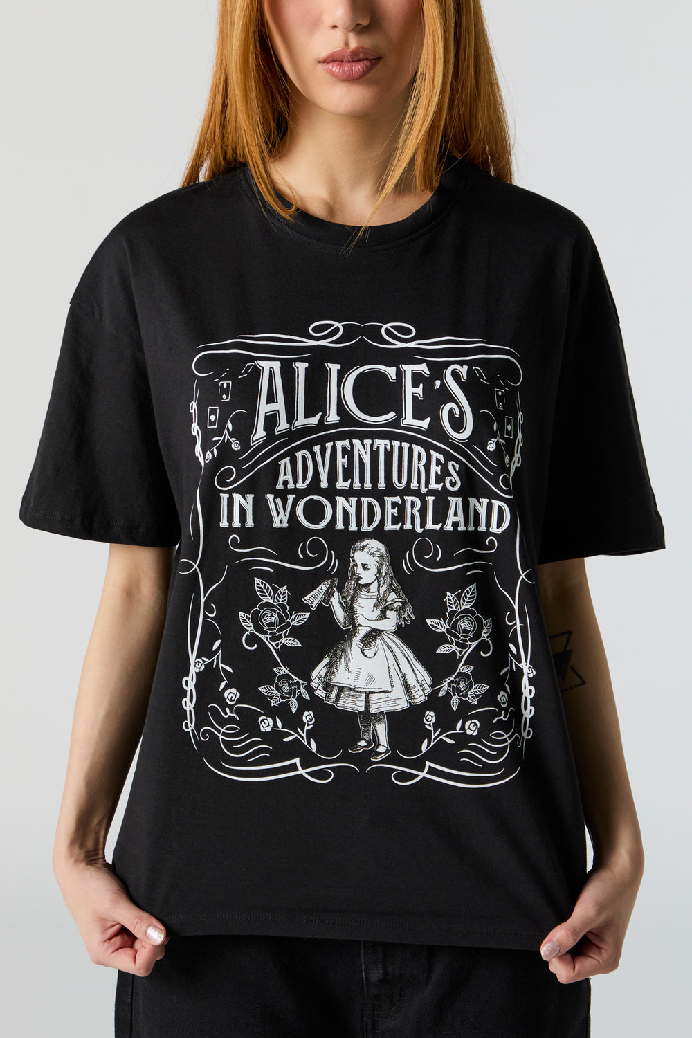 Alice In Wonderland Graphic Boyfriend T-Shirt Alice In Wonderland Graphic Boyfriend T-Shirt 1