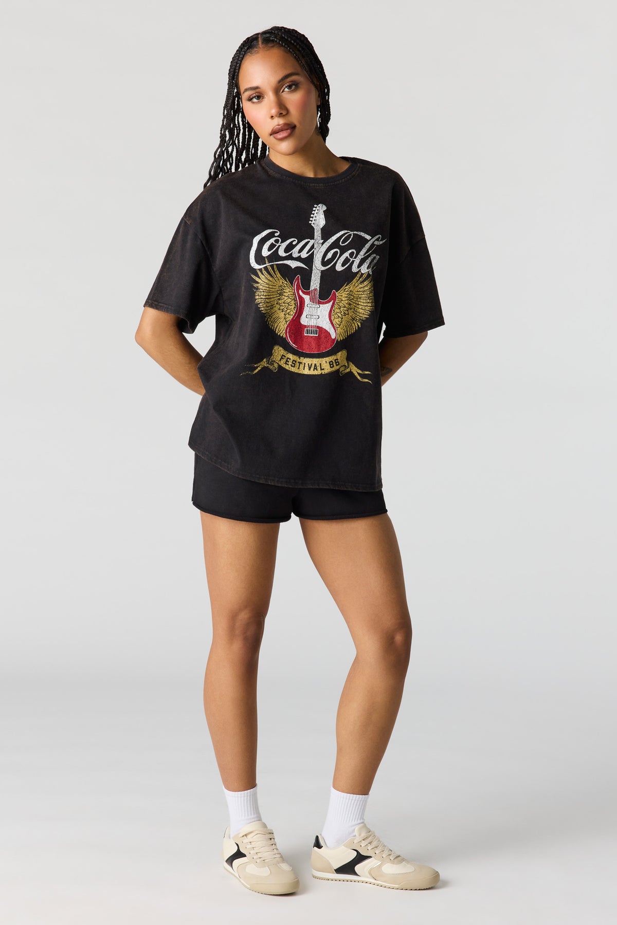 Alt View 3. Oversized Coca-Cola Graphic Washed T-Shirt - Black
