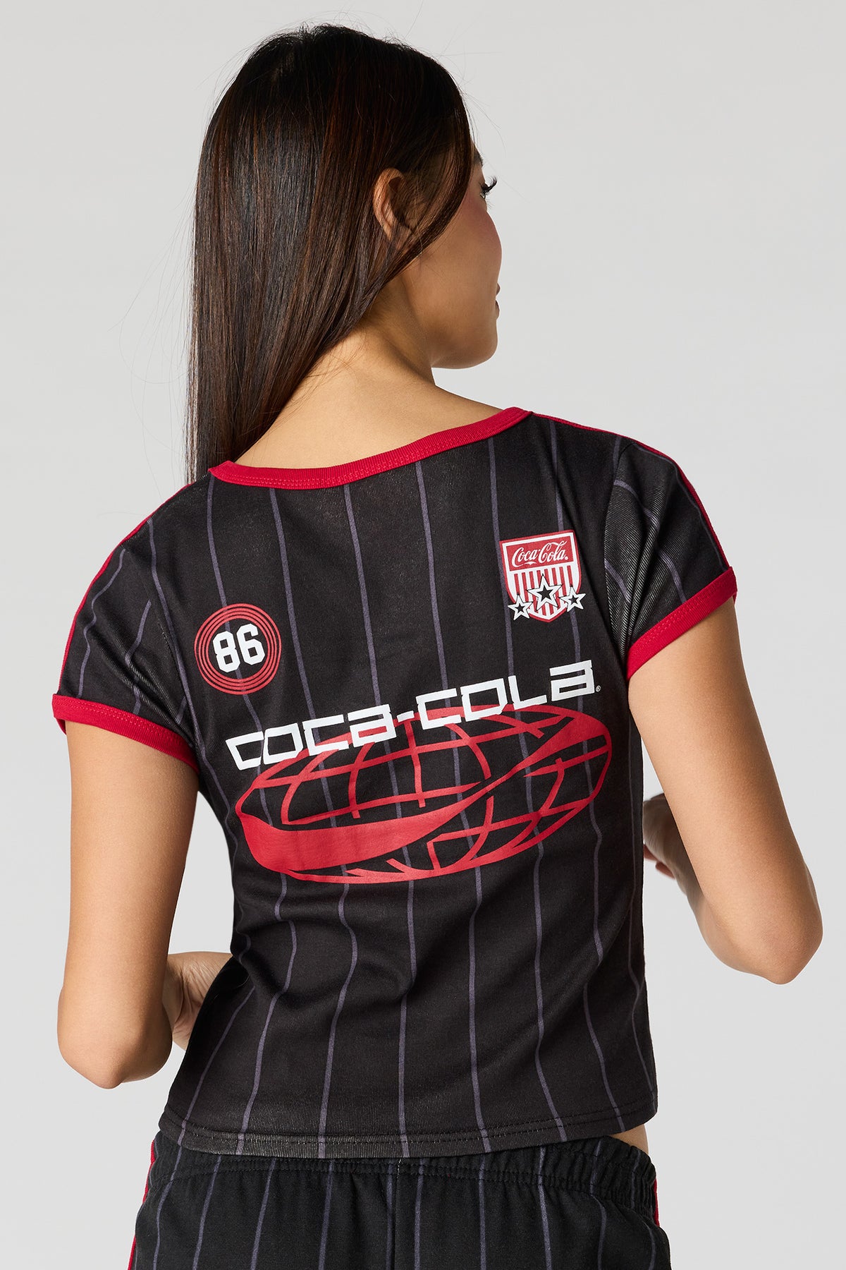 Alt View 2. Coca-Cola Graphic Contrast T-Shirt - Black