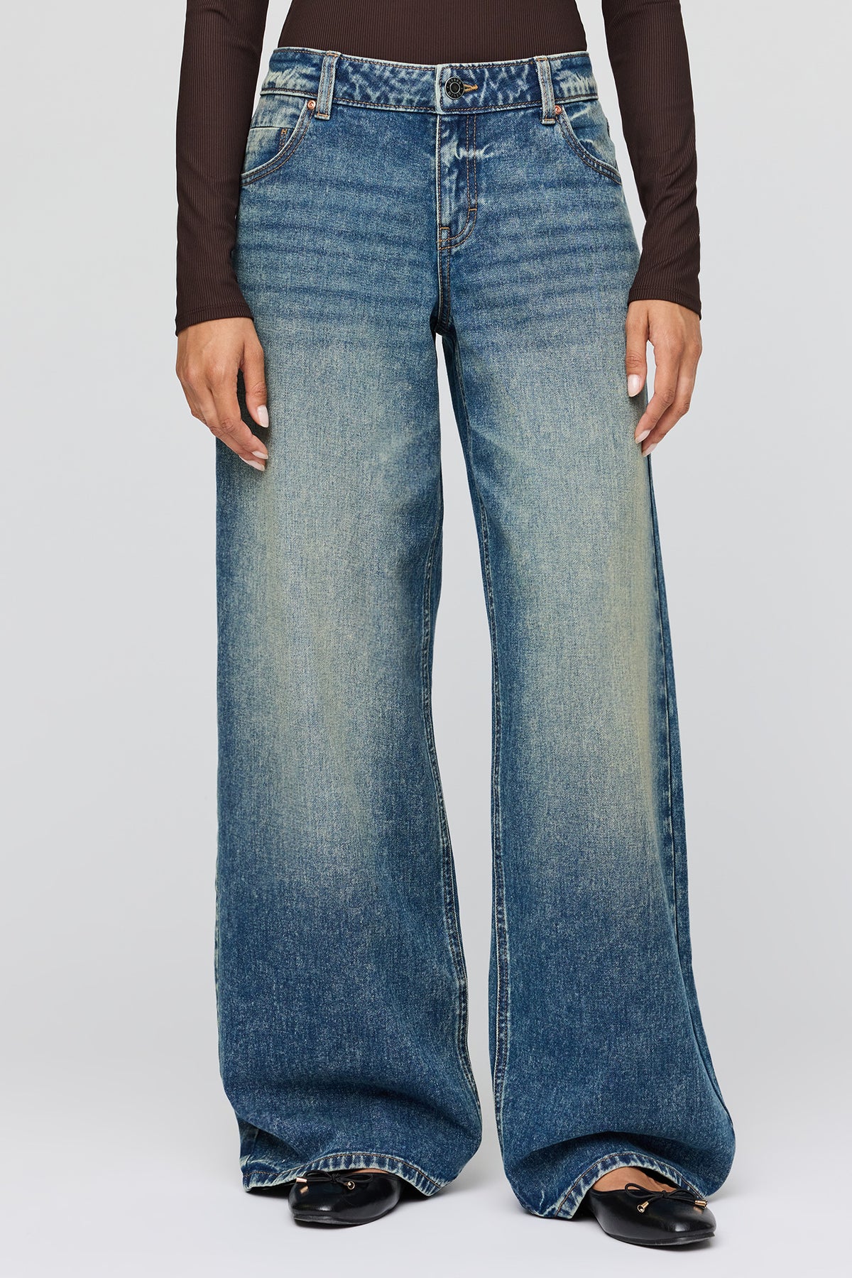 Alt View 2. London Low Rise Super Baggy Jean - Midnight Blue