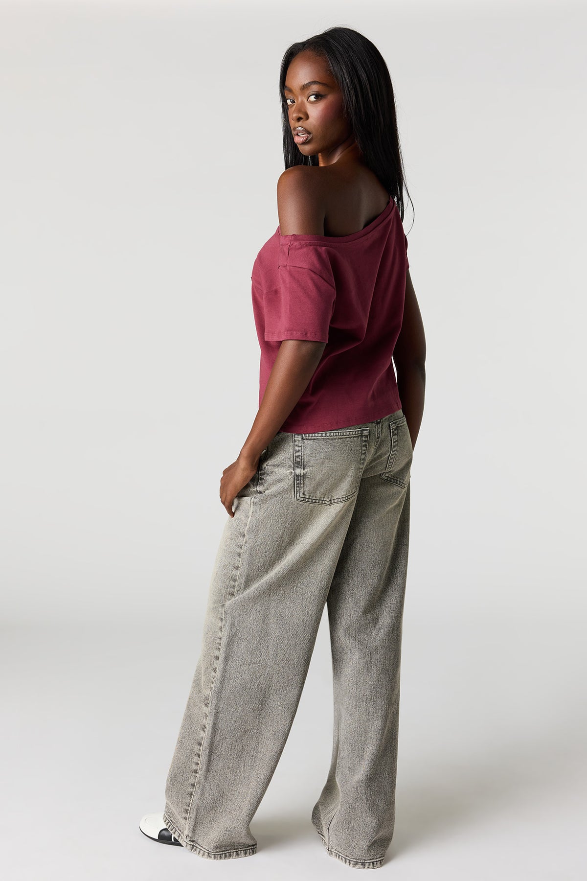 Alt View 3. London Low Rise Super Baggy Grey Jean - Light Grey