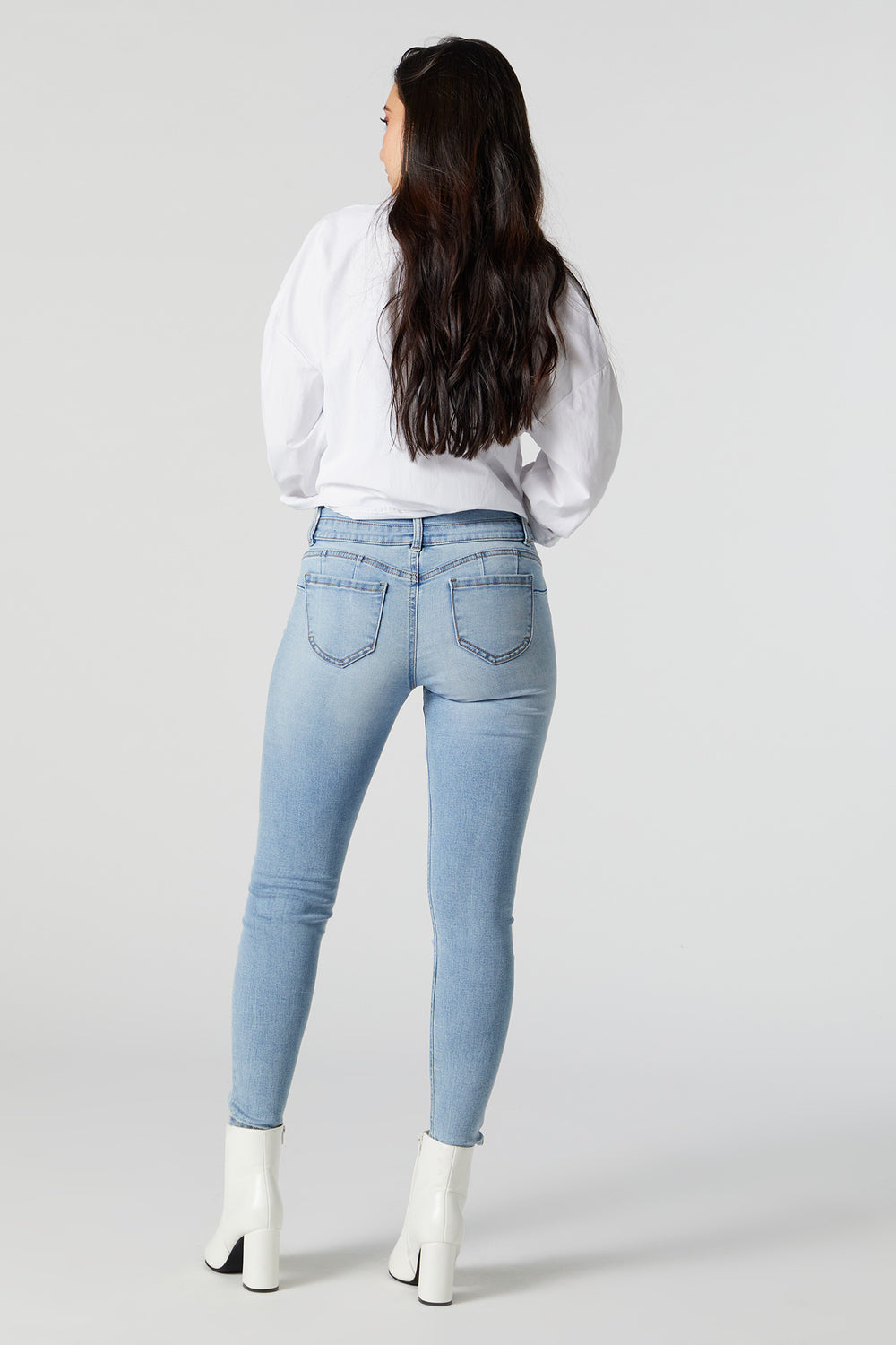 Ibiza Light Wash Push Up Jean Ibiza Light Wash Push Up Jean 3