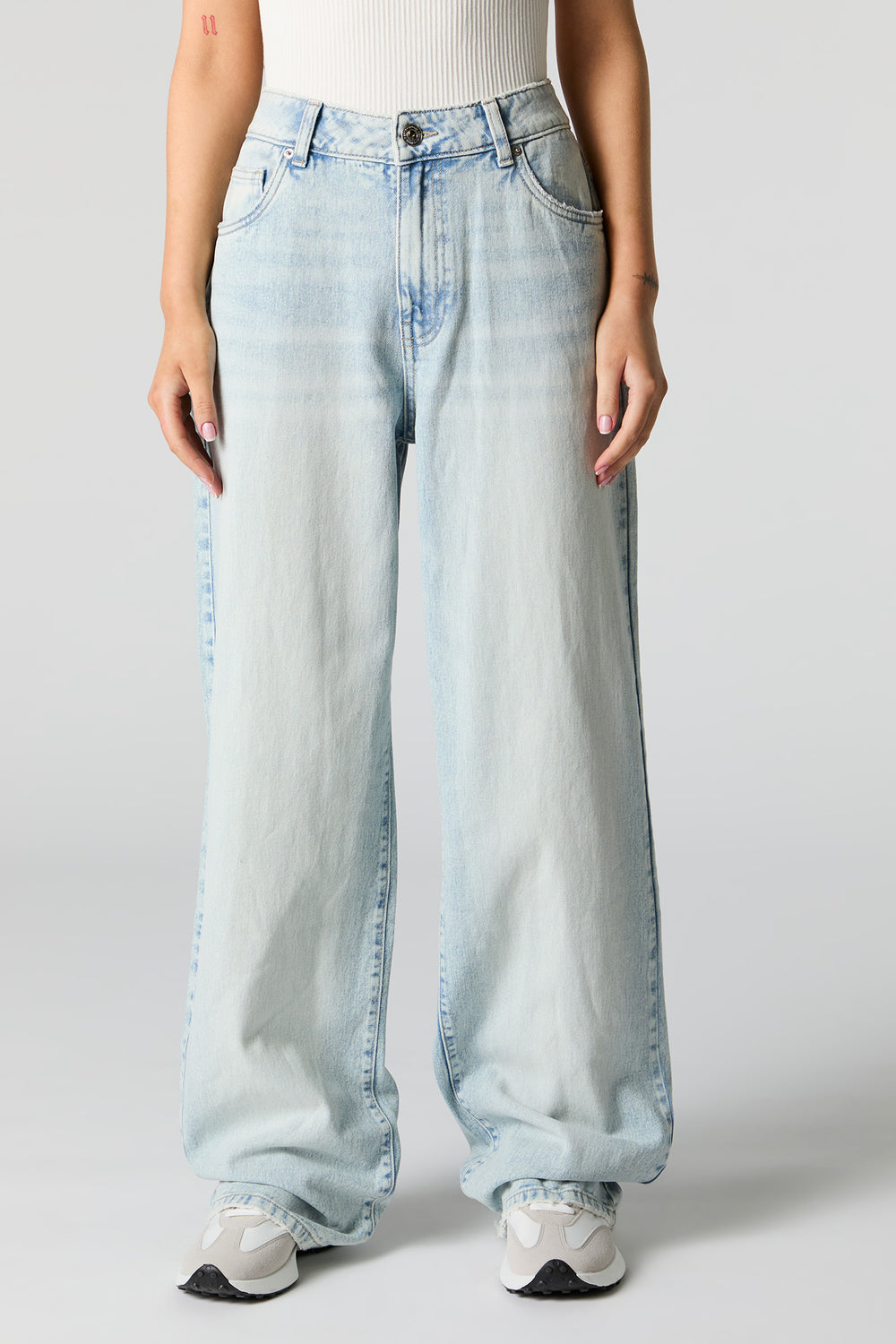 Light Wash High Rise Wide Leg Jean Light Wash High Rise Wide Leg Jean 2