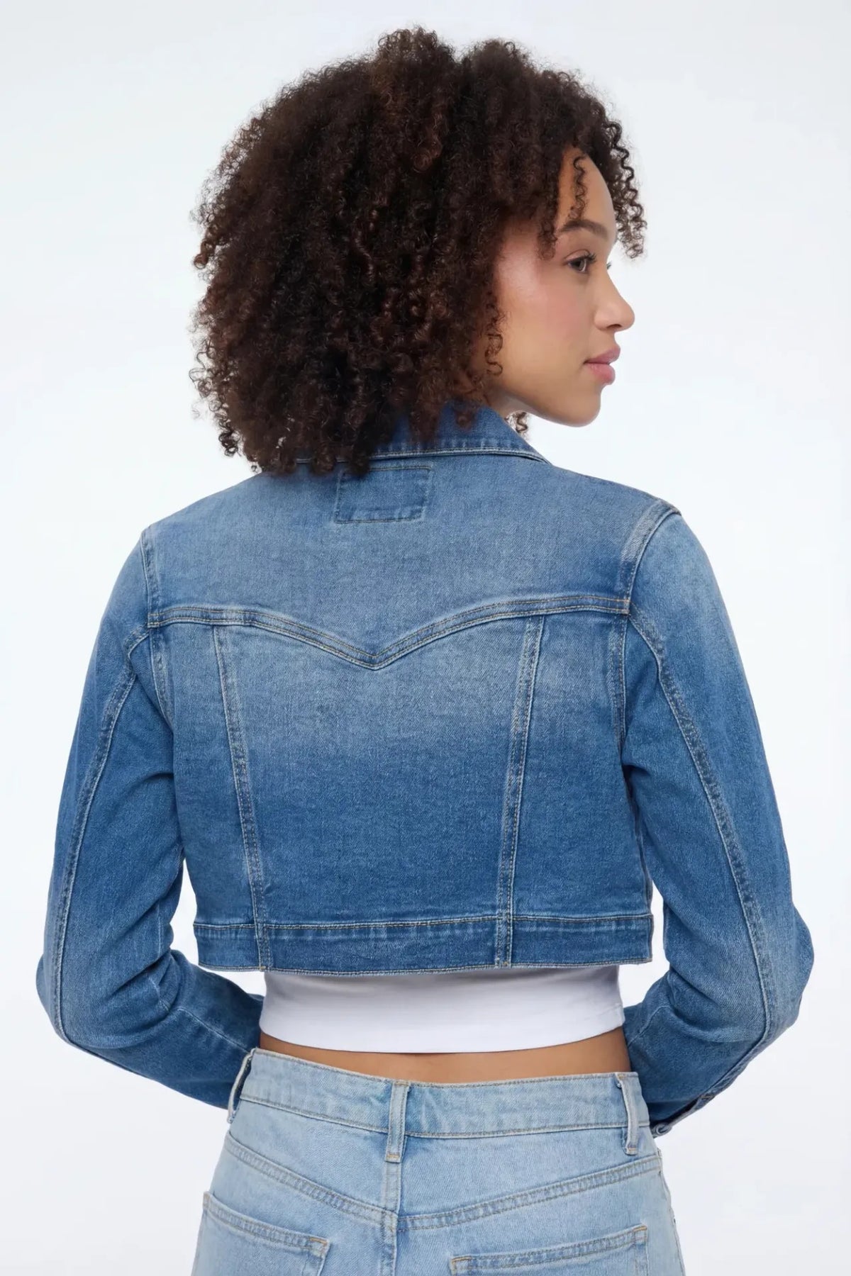 Alt View 2. Classic Cropped Denim Jacket - Medium Blue