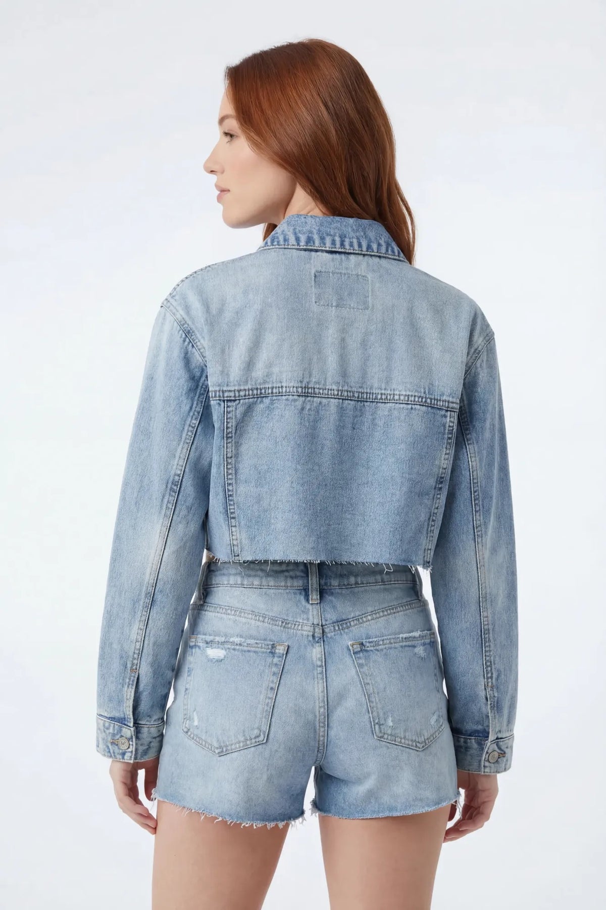Alt View 2. Cropped Denim Jacket - Light Denim Blue