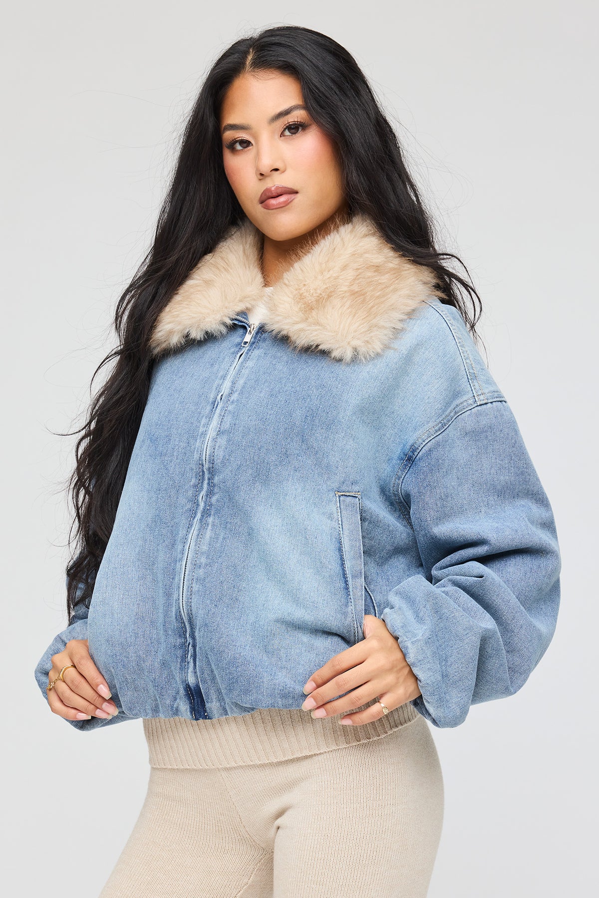 Alt View 4. Faux Fur Collared Denim Bomber Jacket - Light Denim Blue