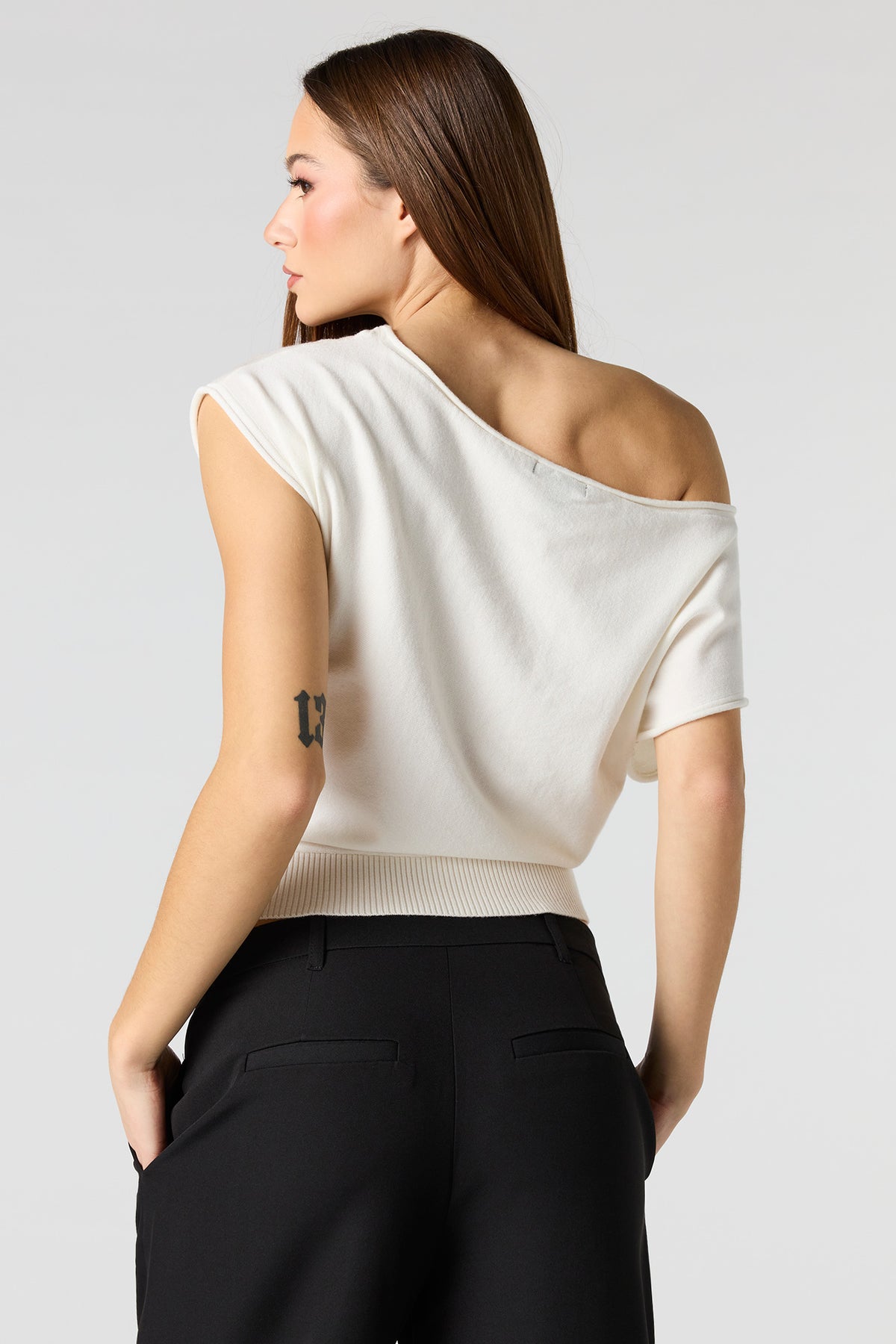 Alt View 2. Dolman Short Sleeve Knit Top - Ivory