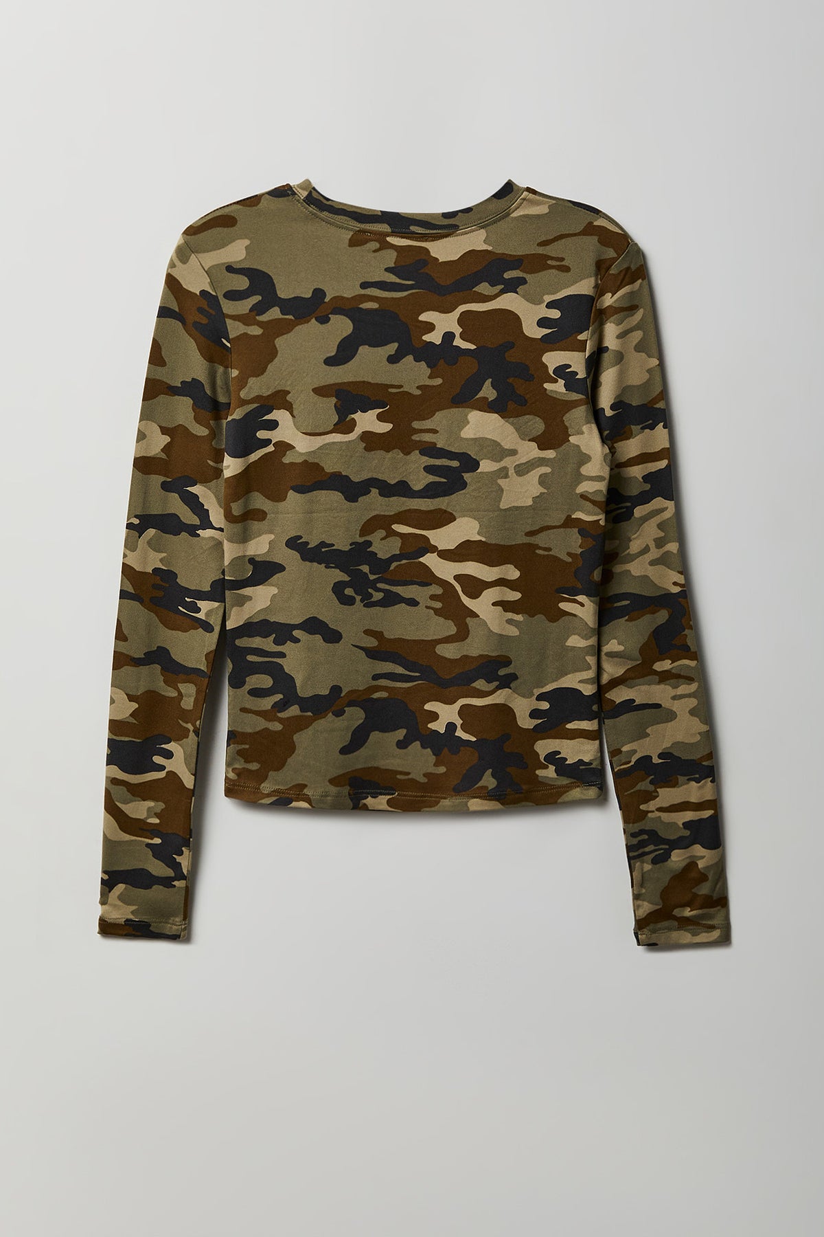 Alt View 2. Fitted Graphic Long Sleeve Top - Camouflage