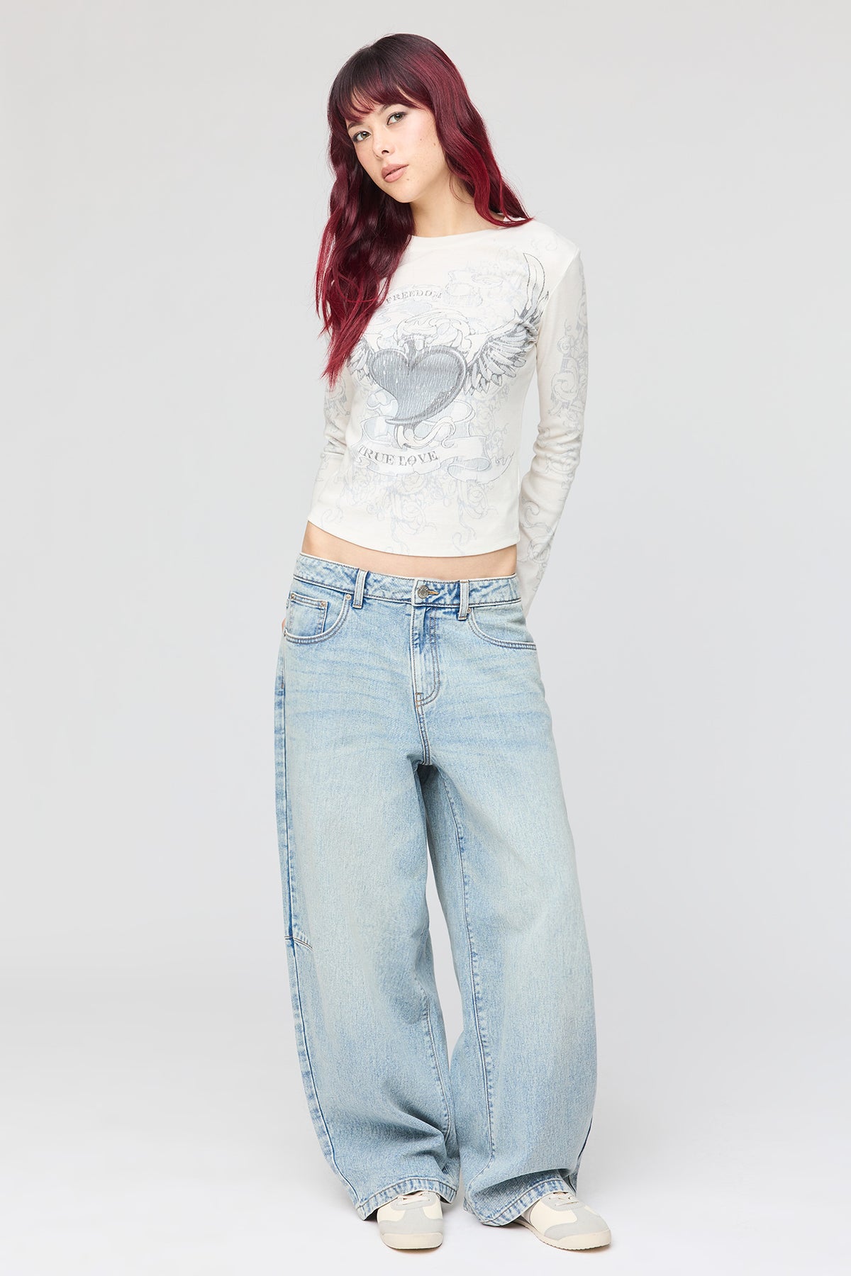 Alt View 3. Graphic Long Sleeve Top - White
