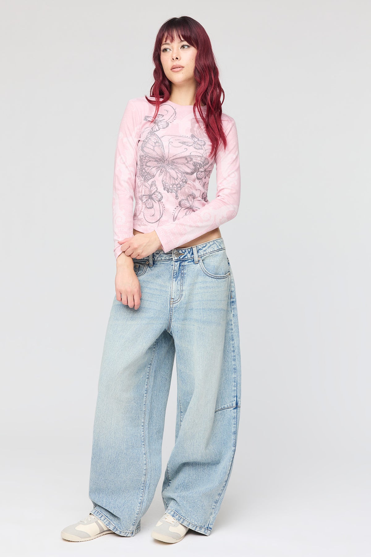 Alt View 3. Graphic Long Sleeve Top - Light Pink