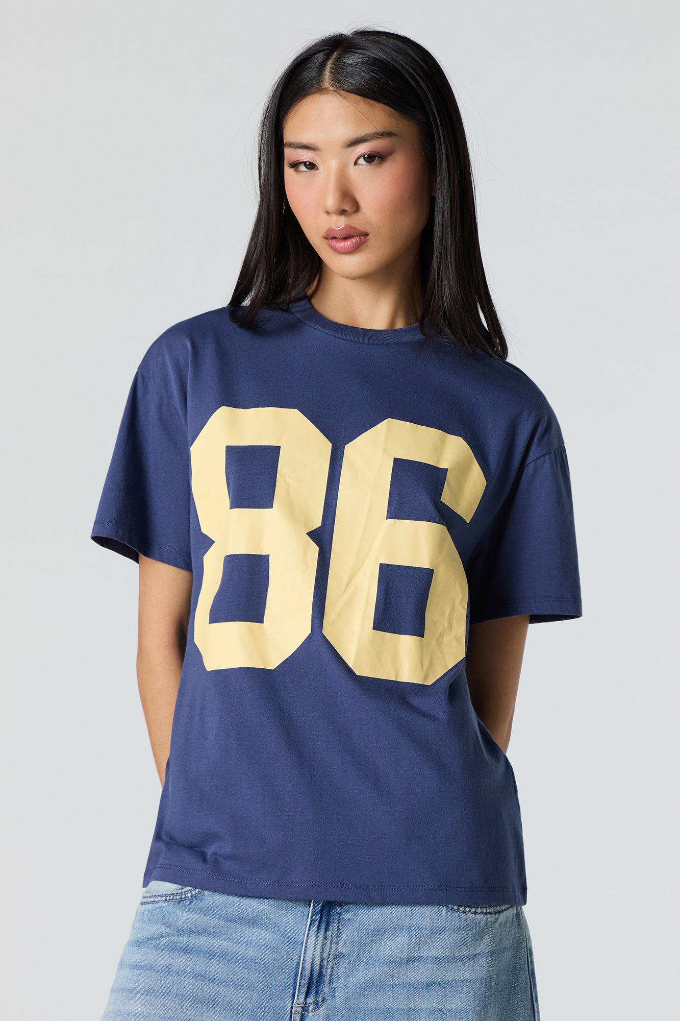 86 Graphic Boyfriend T-Shirt