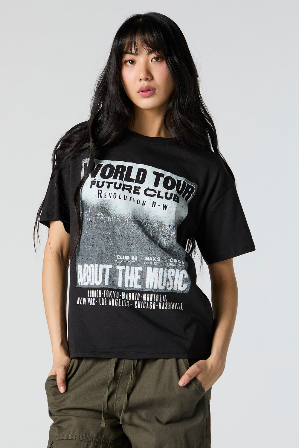World Tour Graphic Boyfriend T-Shirt World Tour Graphic Boyfriend T-Shirt 2