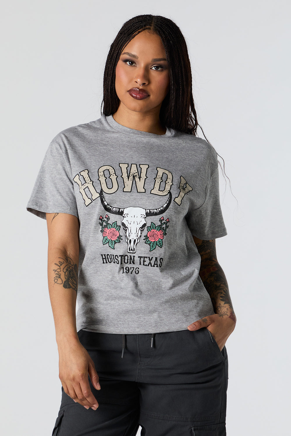 Howdy Graphic Boyfriend T-Shirt Howdy Graphic Boyfriend T-Shirt 2