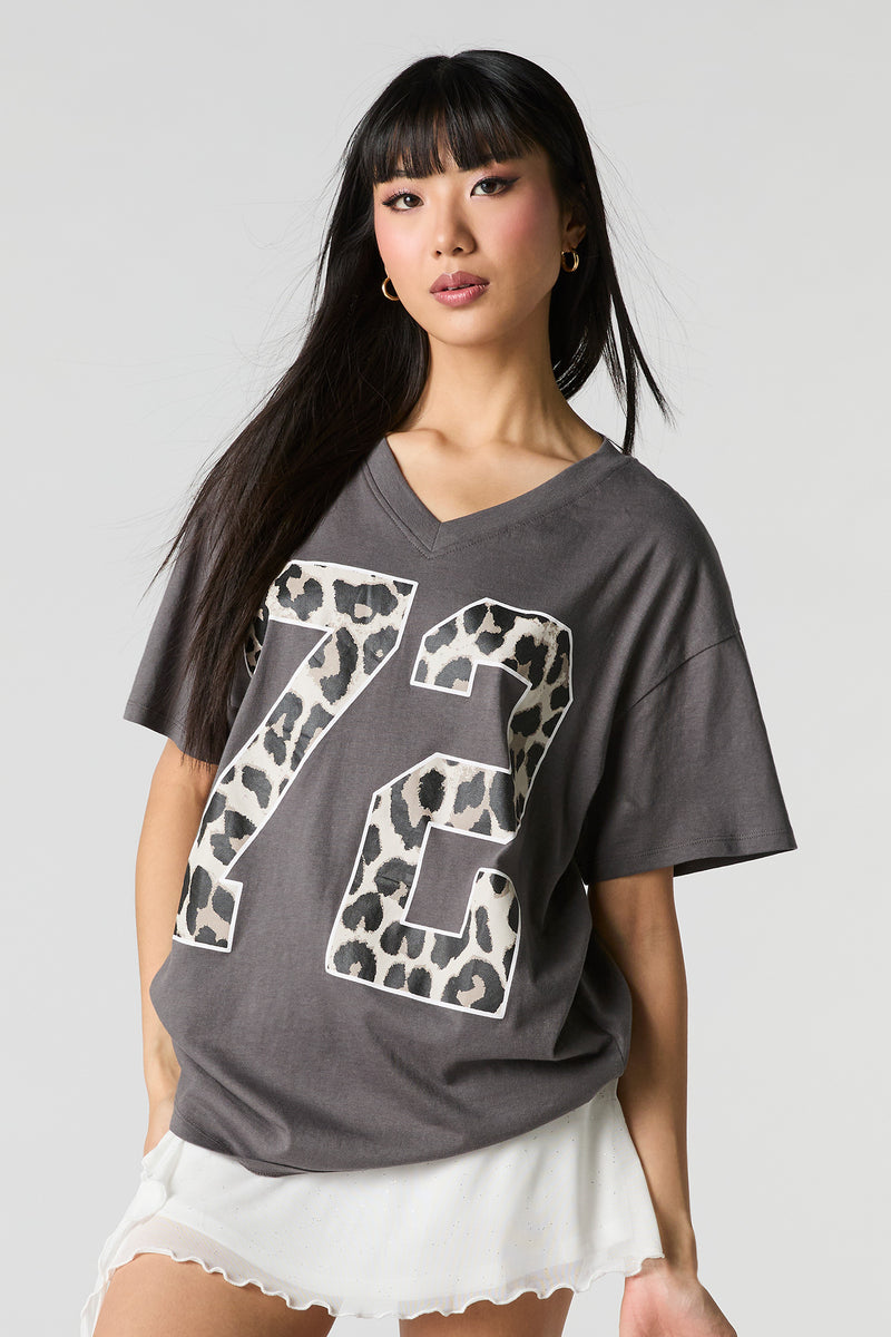 Cheetah 72 Graphic V-Neck T-Shirt