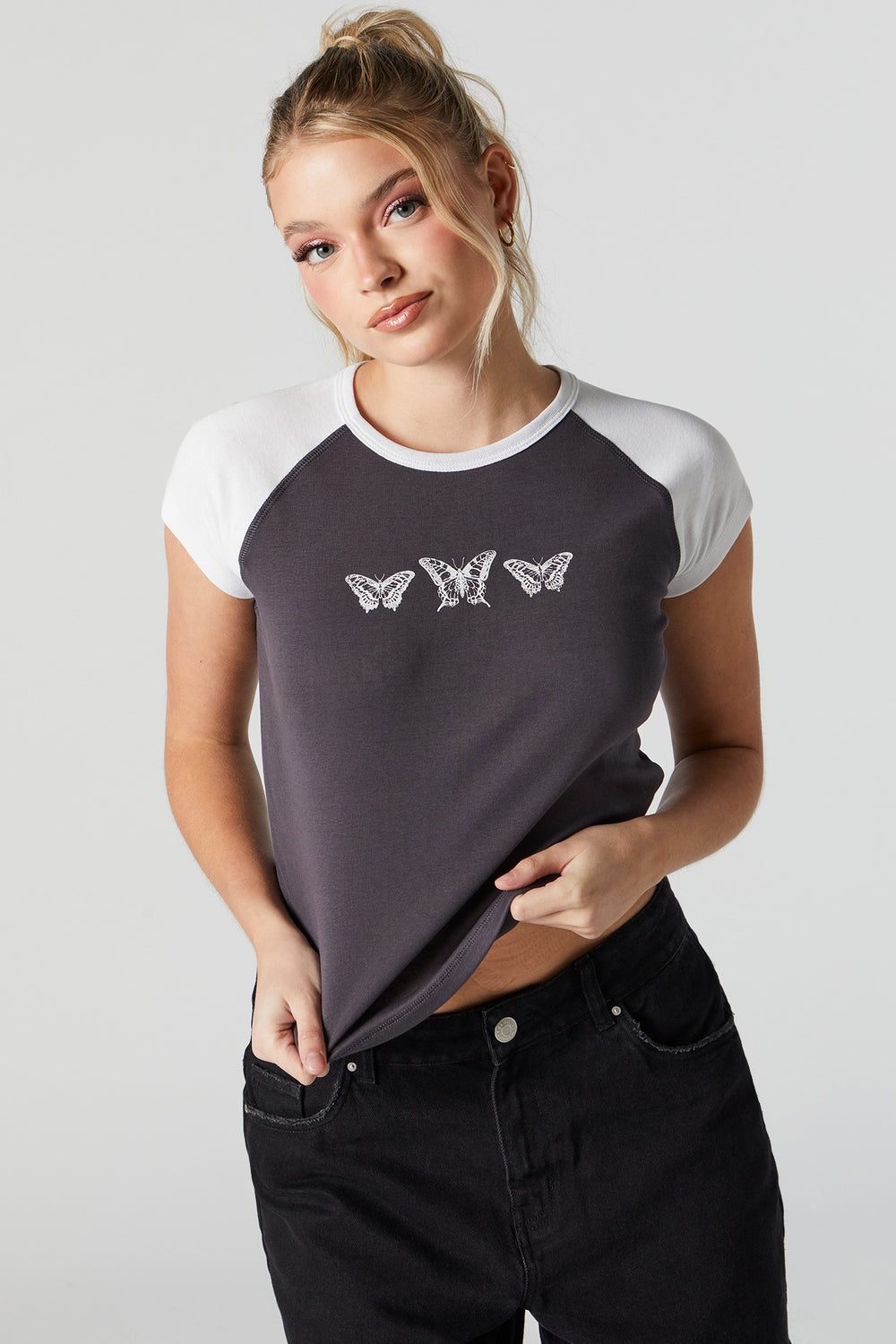 Butterfly Graphic Raglan T-Shirt Butterfly Graphic Raglan T-Shirt 1