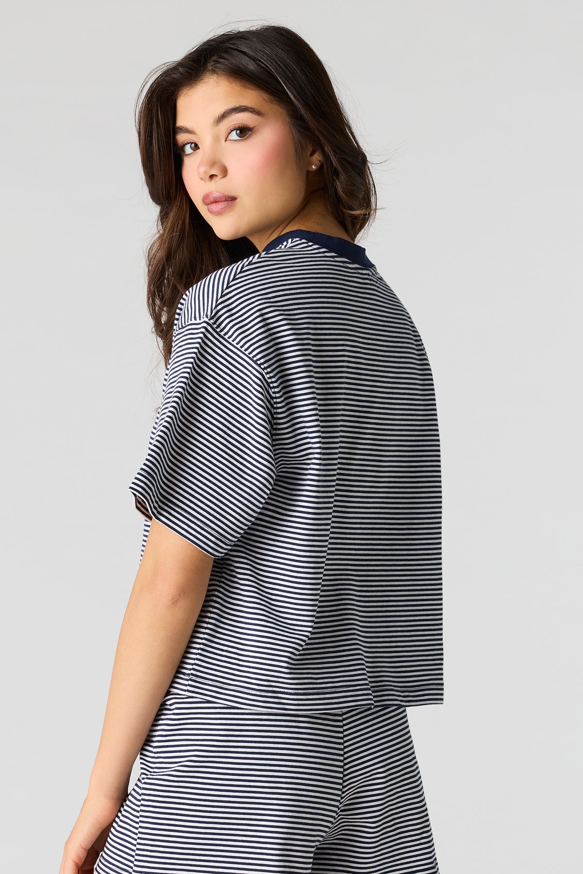 Alt View 2. Boxy T-Shirt - Navy