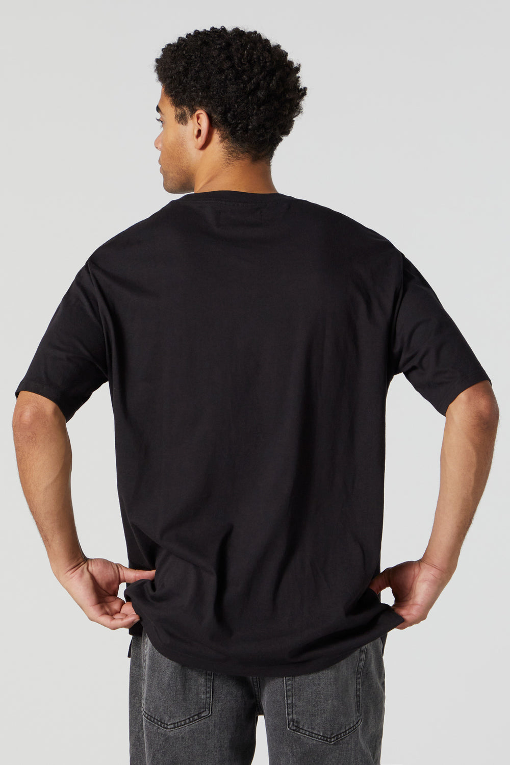 No Return Graphic Crewneck T-Shirt No Return Graphic Crewneck T-Shirt 2