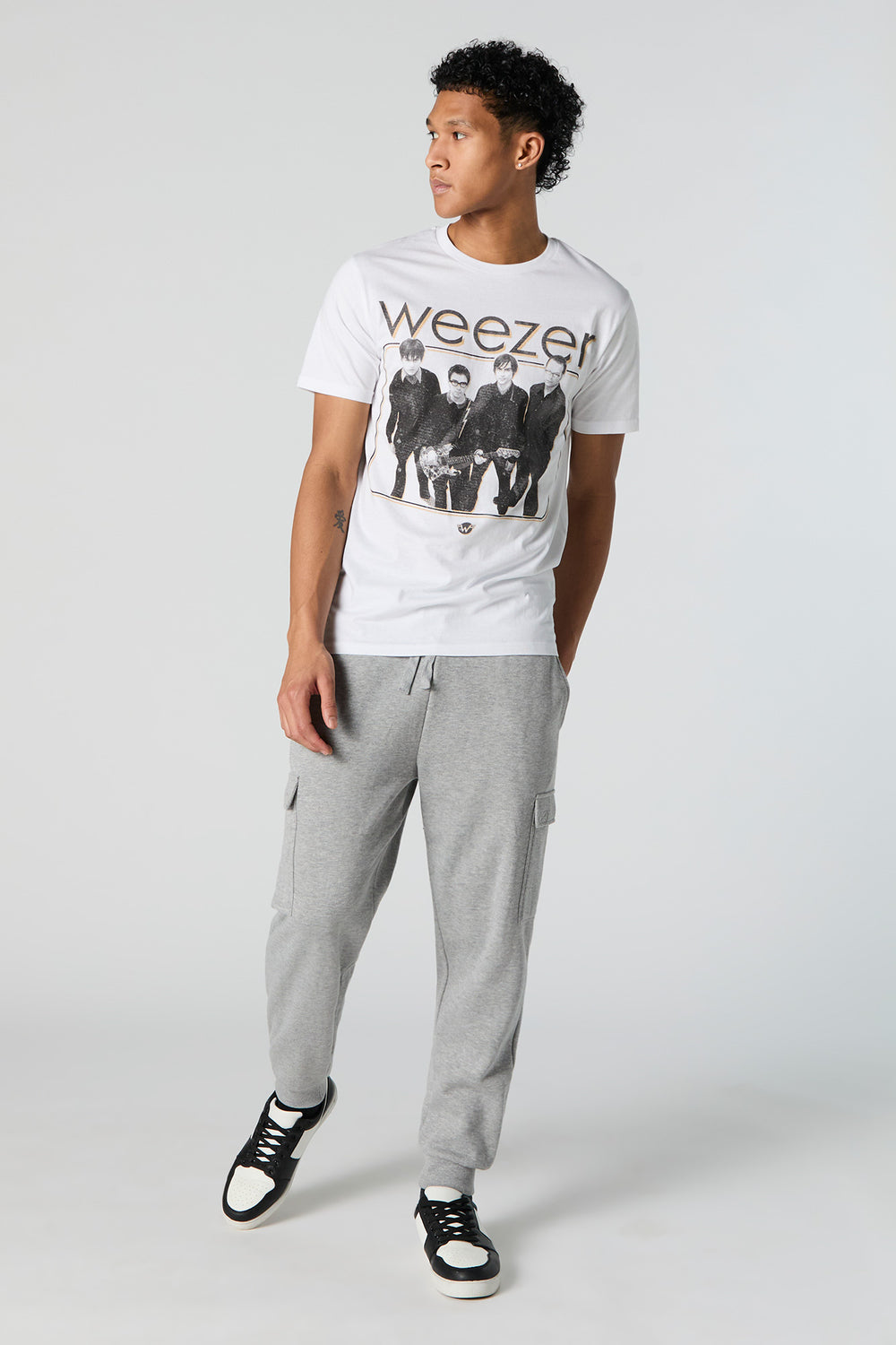 Weezer Graphic T-Shirt Weezer Graphic T-Shirt 3