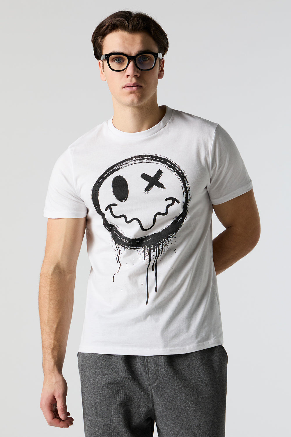 Distorted Smiley Graphic T-Shirt Distorted Smiley Graphic T-Shirt 2