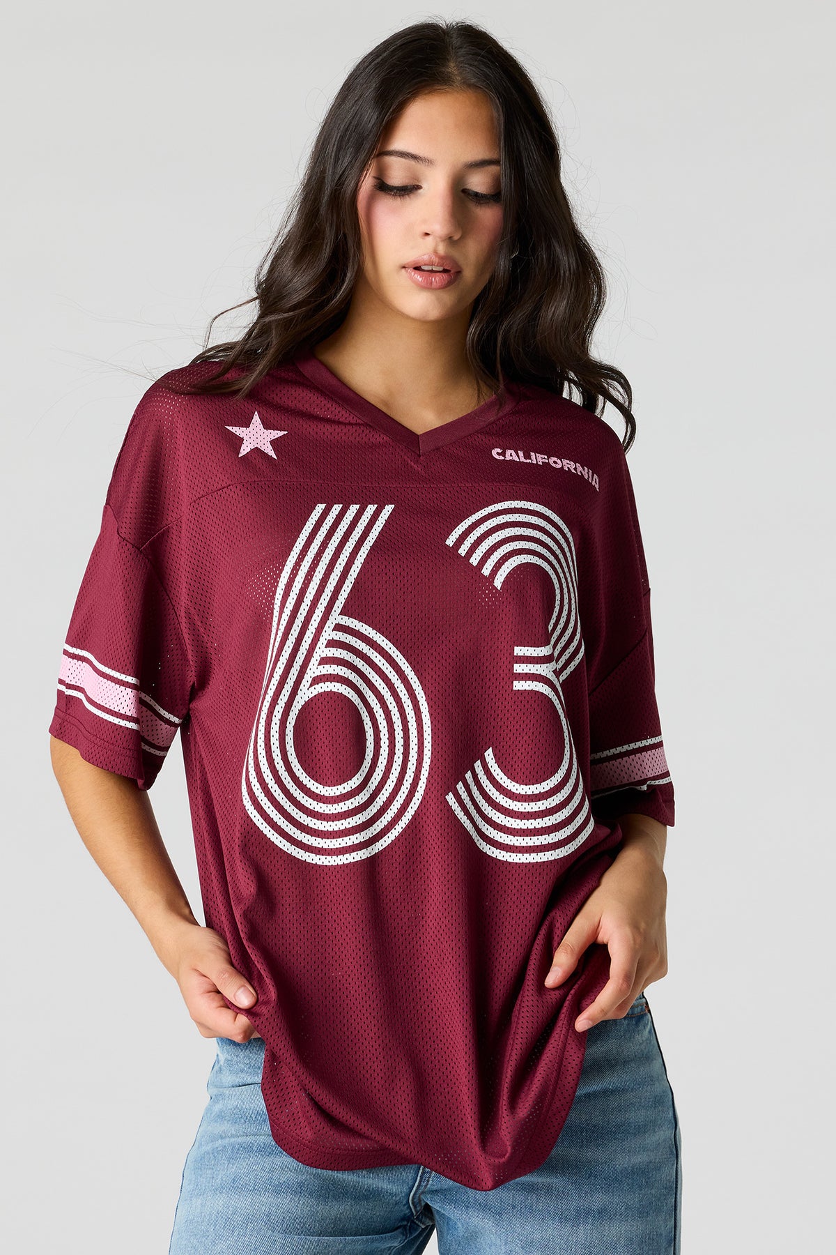 Mesh Graphic V-Neck Jersey - Burgundy