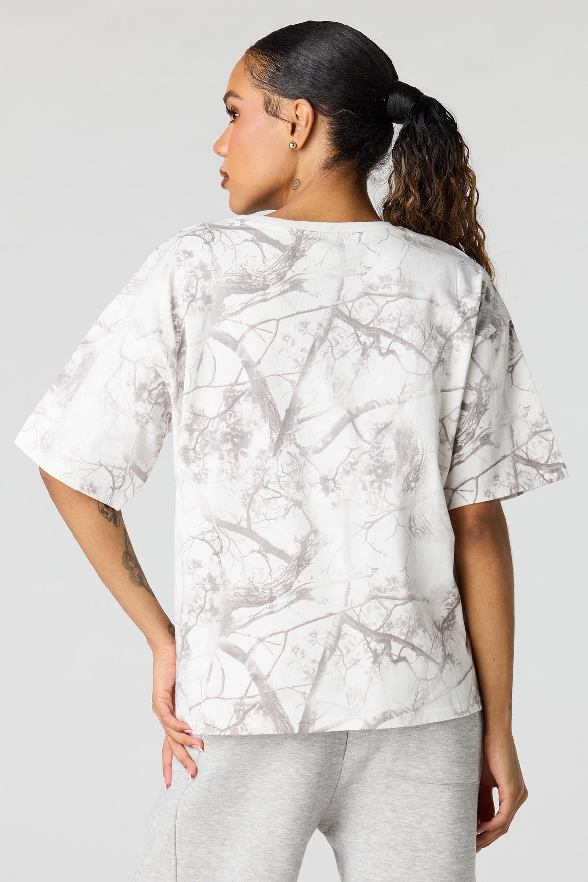 Alt View 2. Graphic Printed Boyfriend T-Shirt - Off White