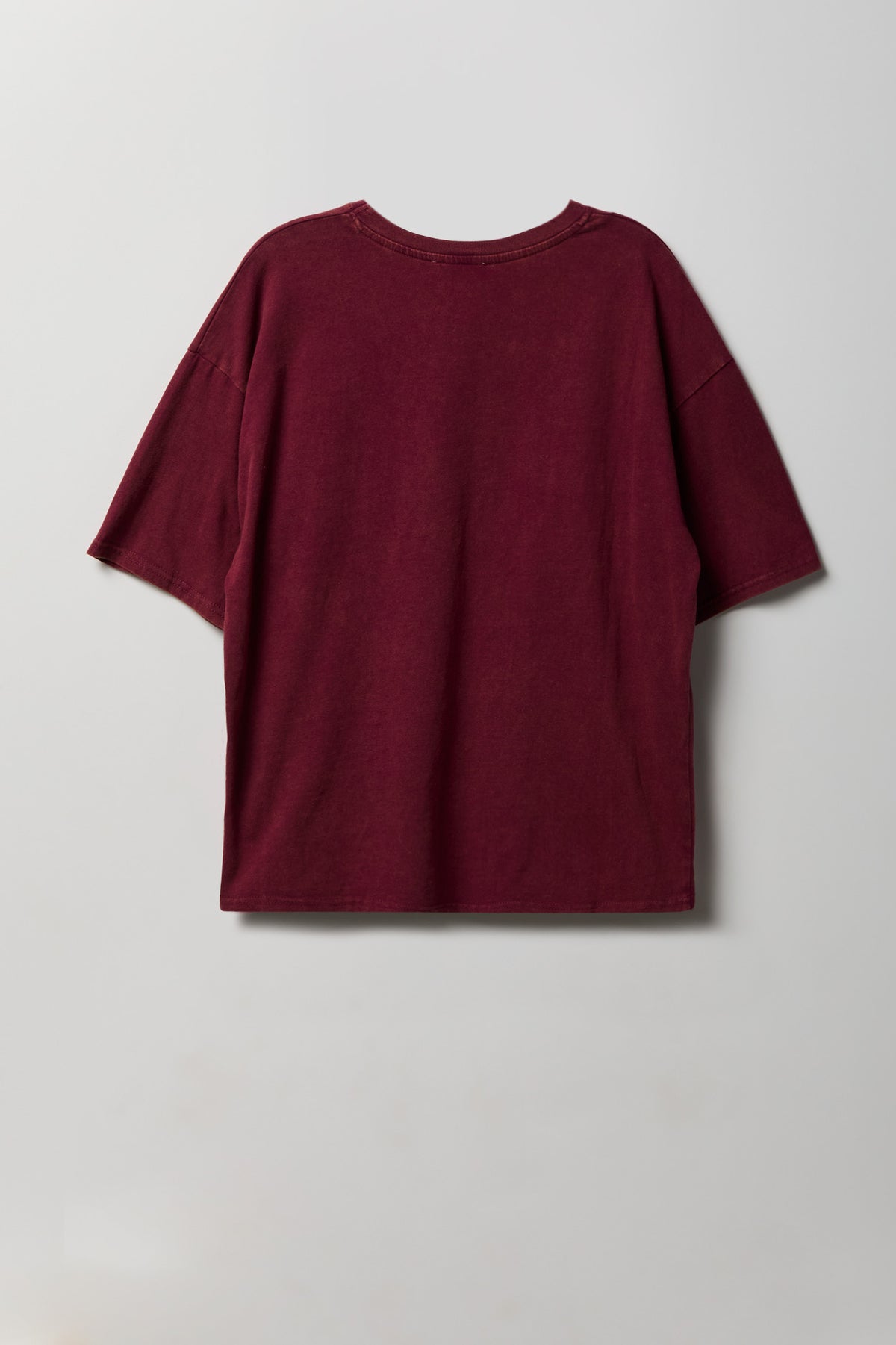 Alt View 2. Washed Graphic Boyfriend T-Shirt - Burgundy