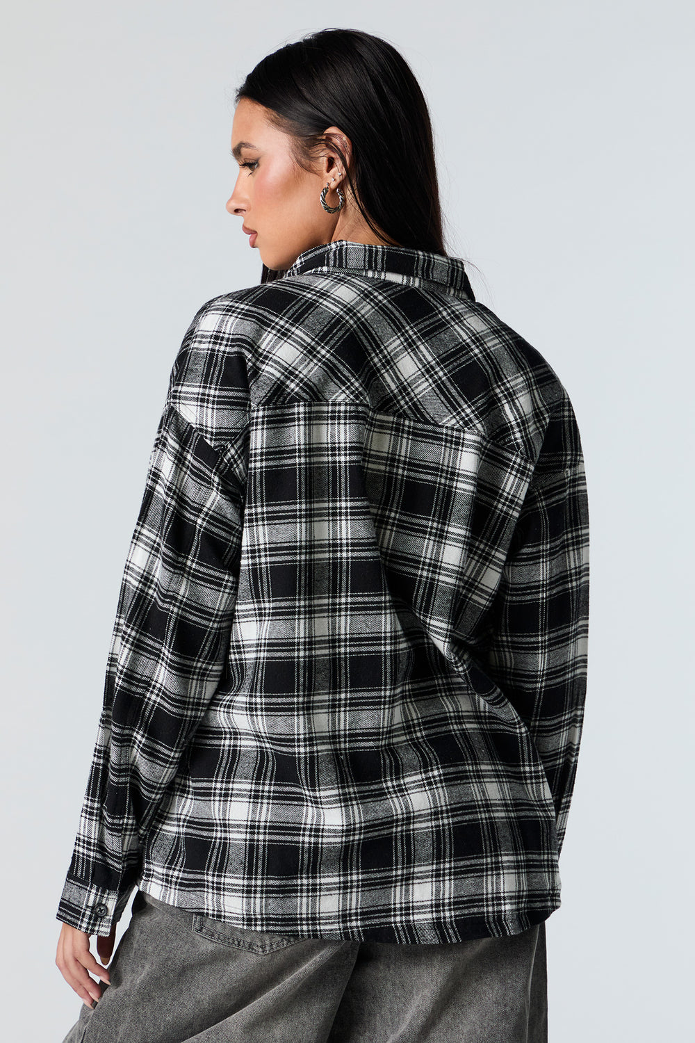 Plaid Flannel Button-Up Top Plaid Flannel Button-Up Top 5